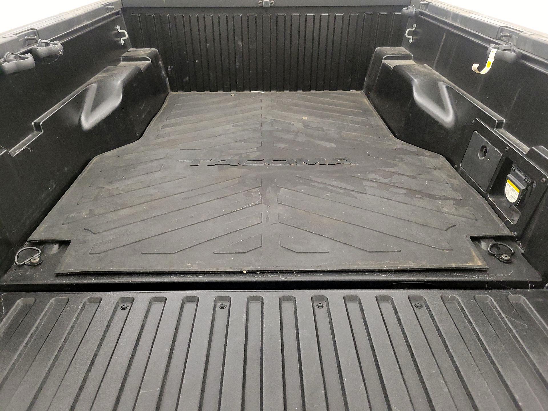 Thumbnail: 2021 Toyota Tacoma - 20