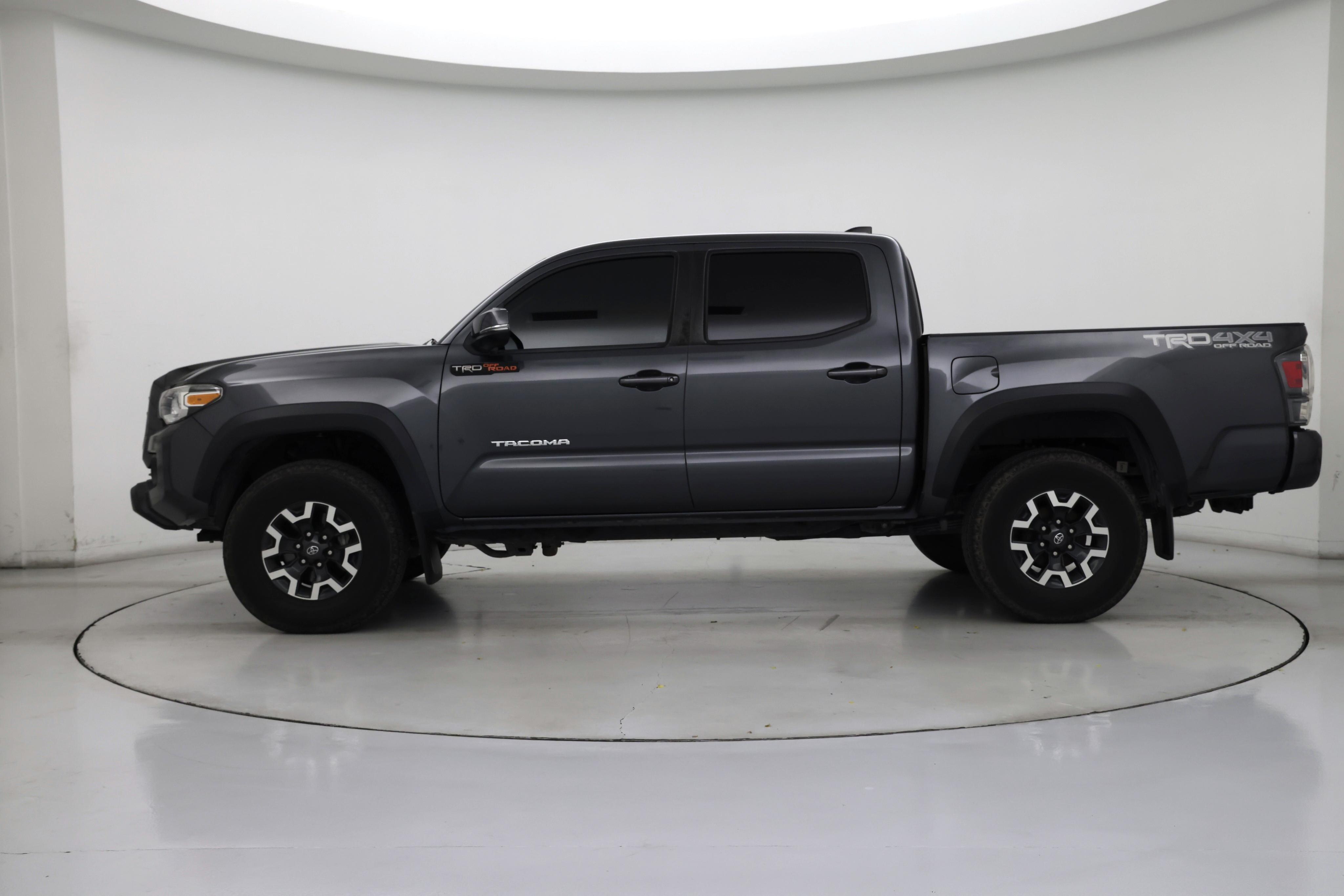 Thumbnail: 2021 Toyota Tacoma - 3
