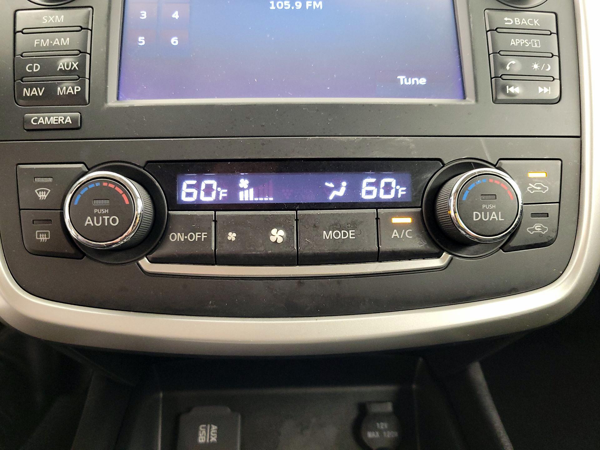 Thumbnail: 2016 Nissan Altima - 17