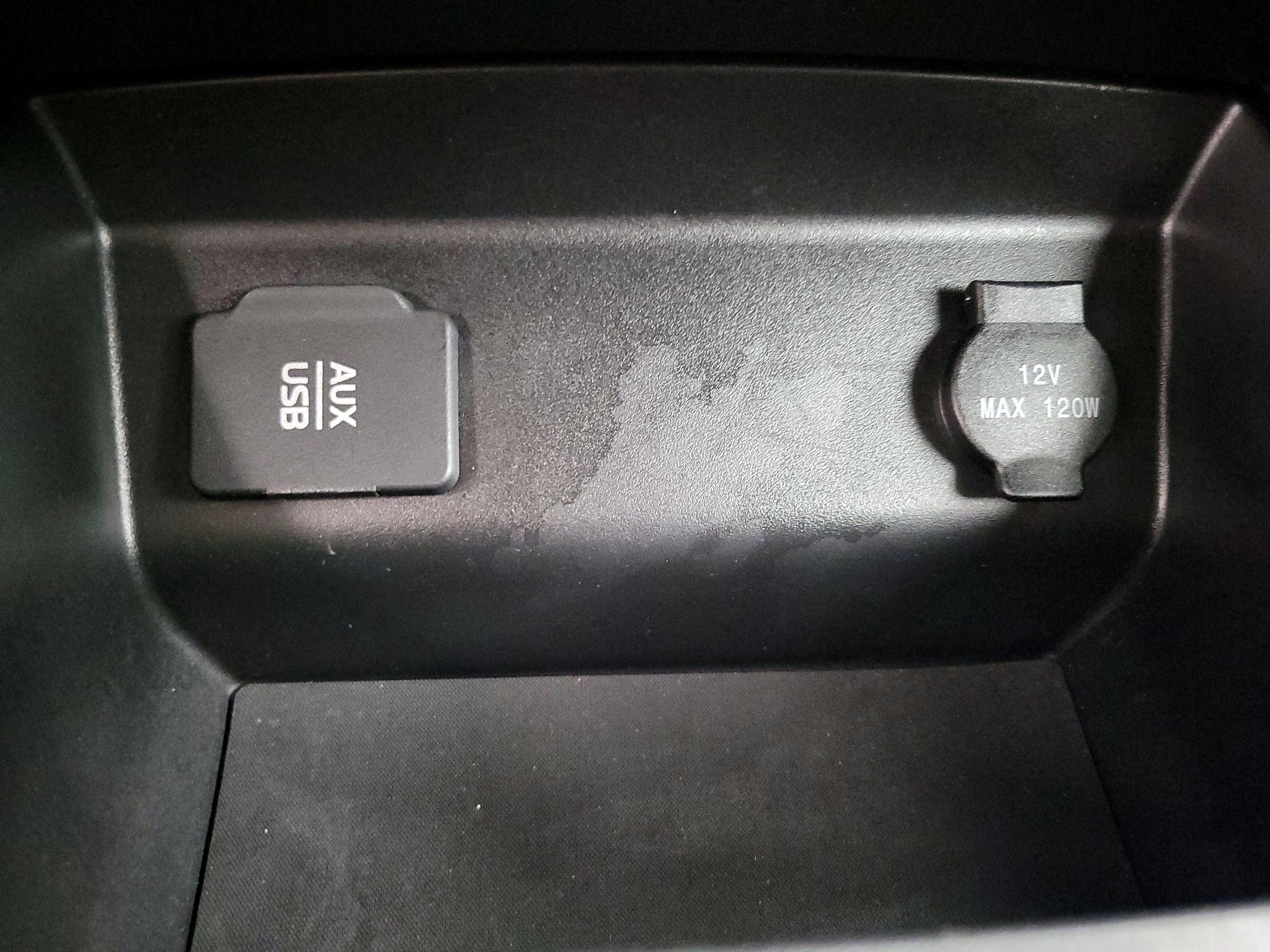 Thumbnail: 2016 Nissan Altima - 19