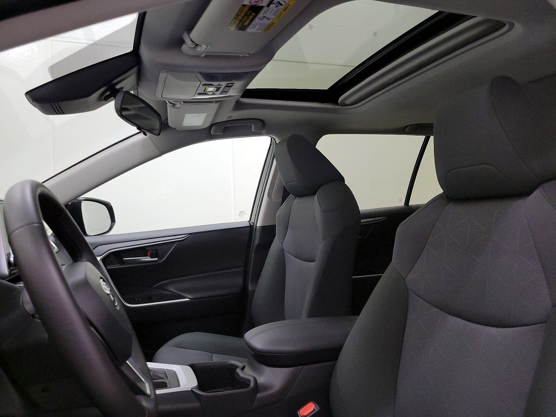 Thumbnail: 2024 Toyota RAV4 - 19