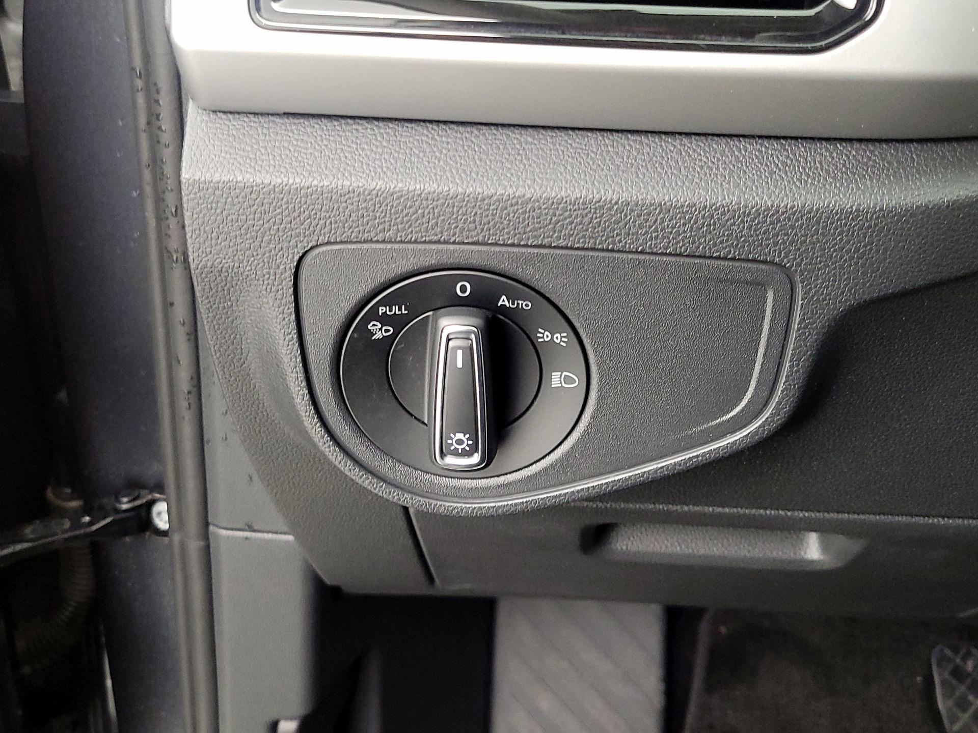 Thumbnail: 2023 Volkswagen Atlas - 13