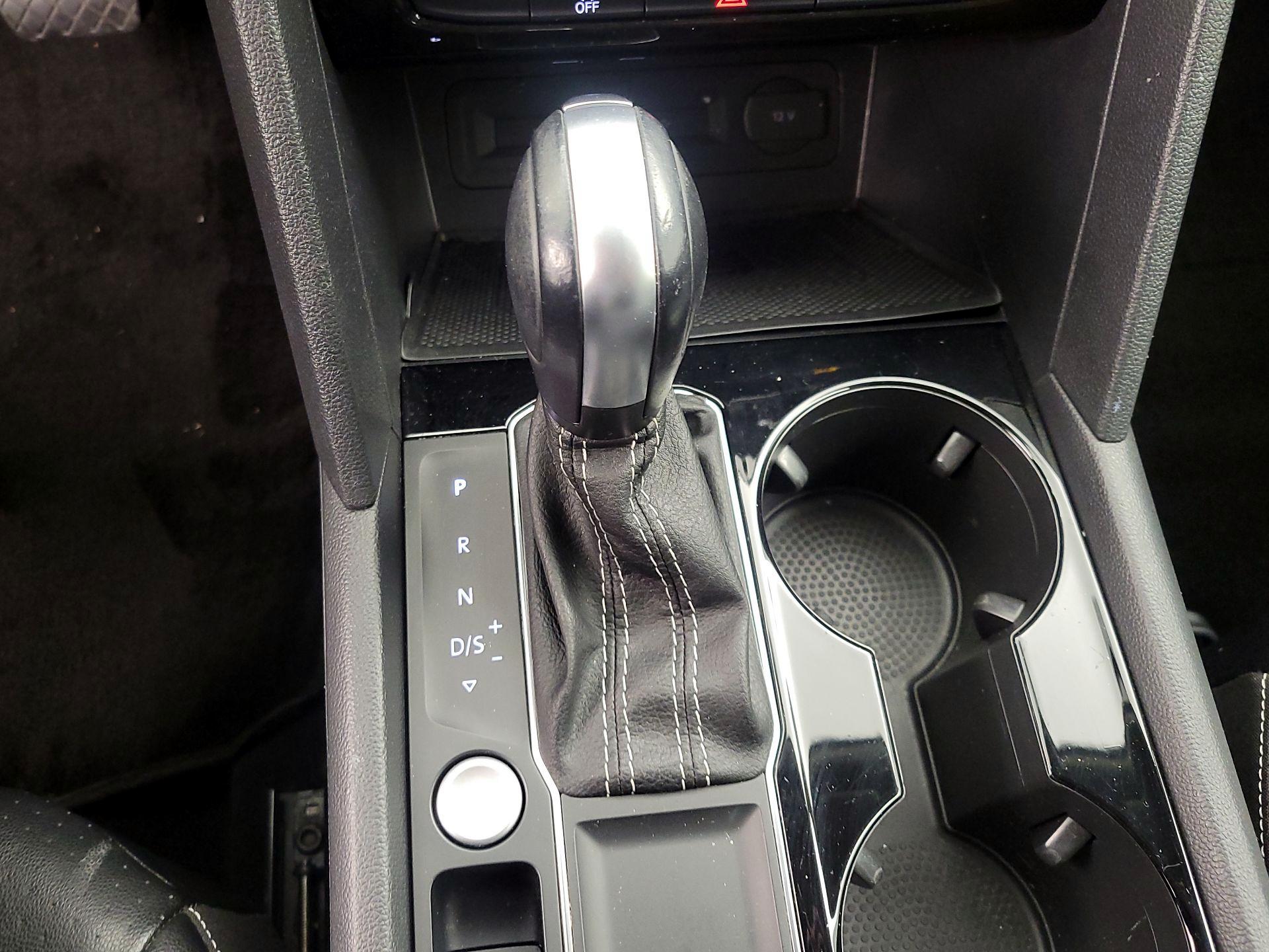 Thumbnail: 2023 Volkswagen Atlas - 17