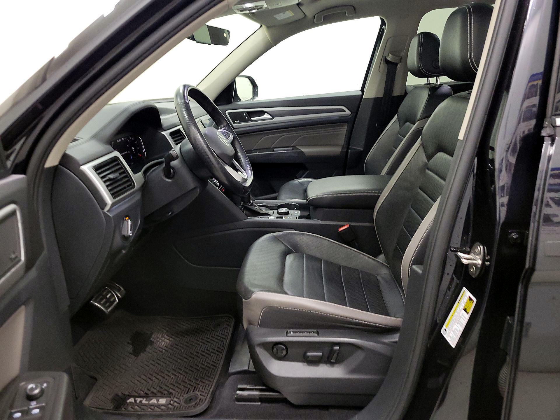 Thumbnail: 2022 Volkswagen Atlas - 11