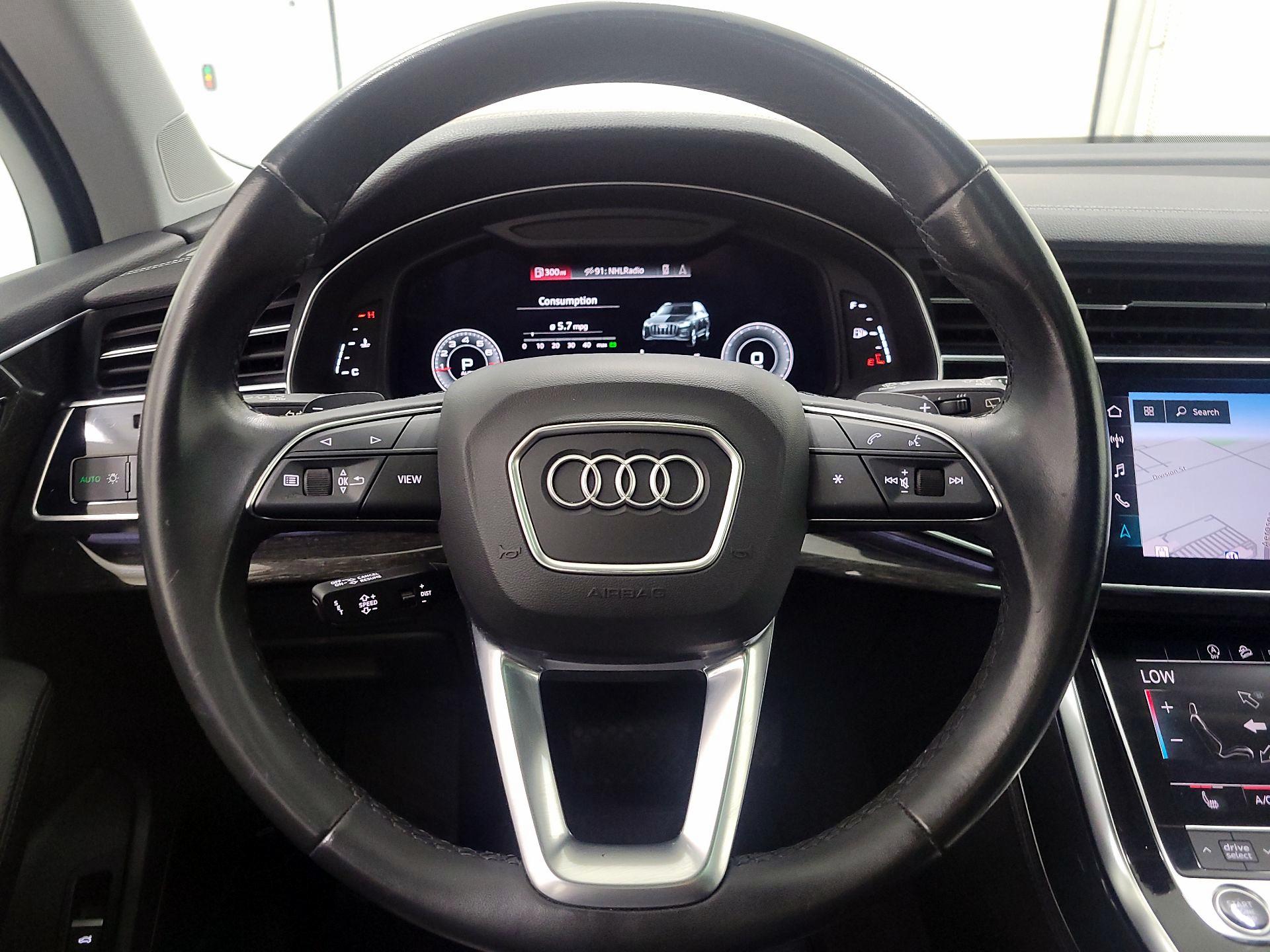 Thumbnail: 2023 Audi Q7 - 10