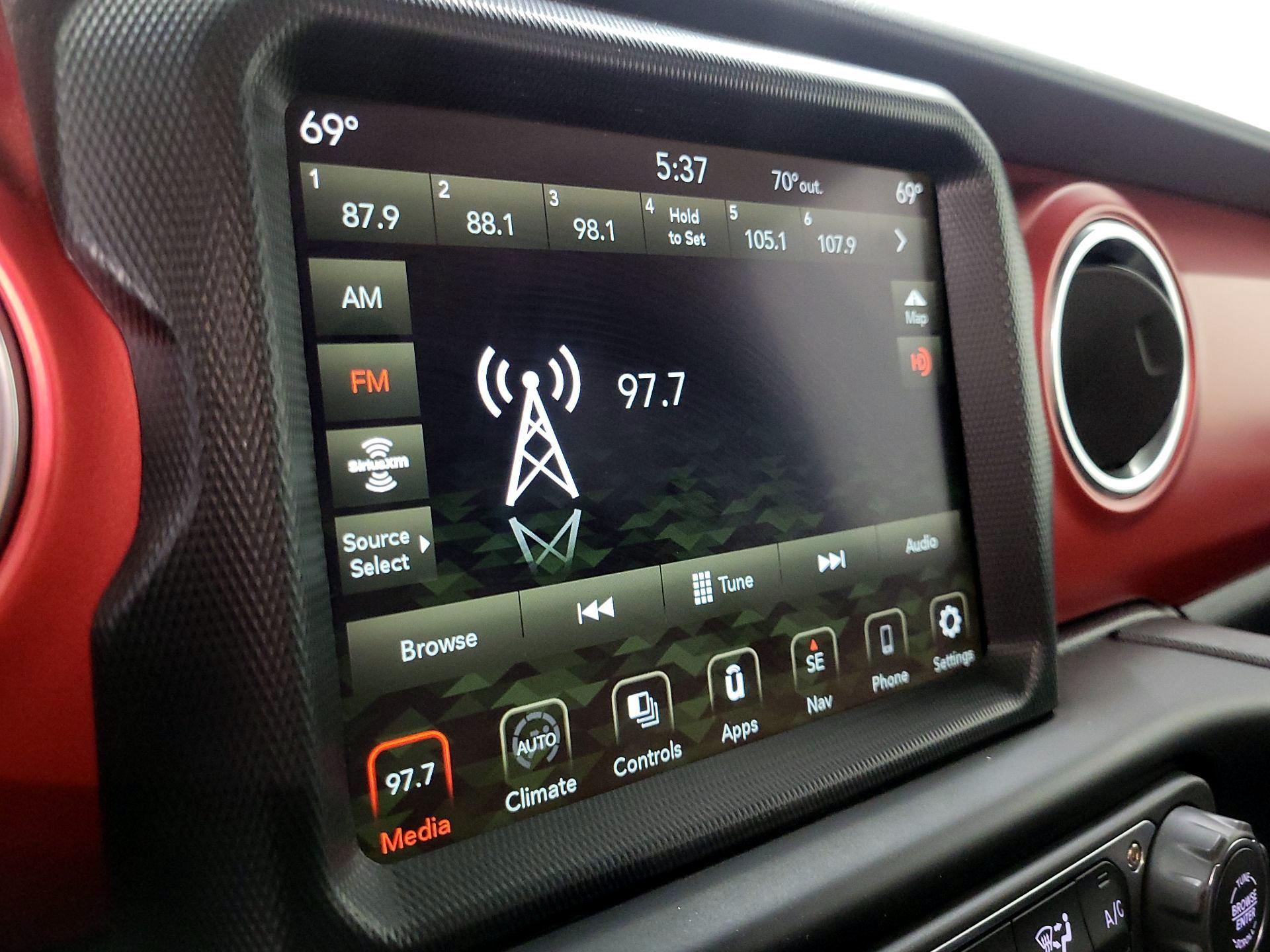 Thumbnail: 2022 Jeep Gladiator - 15