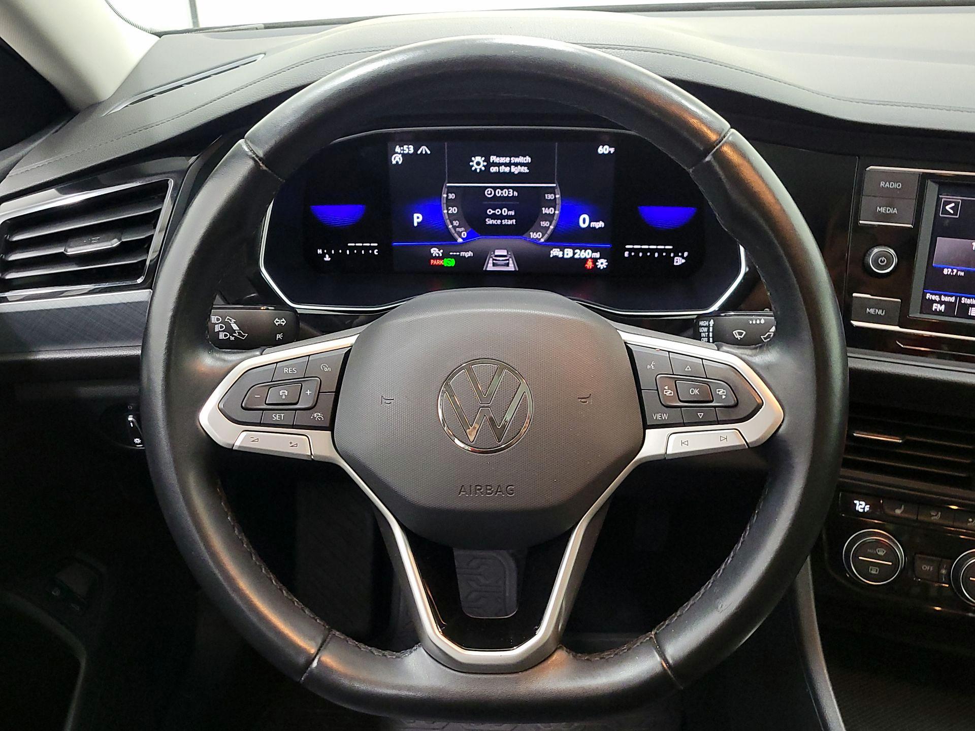 Thumbnail: 2022 Volkswagen Jetta - 10