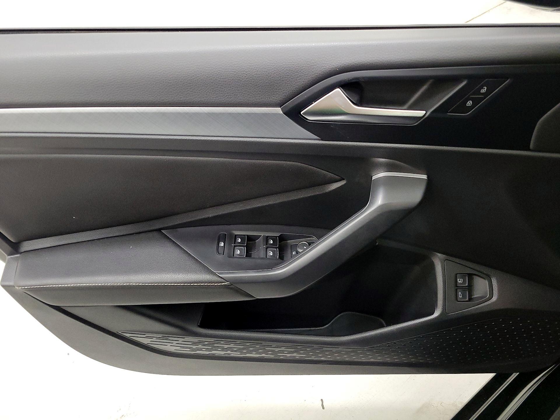 Thumbnail: 2022 Volkswagen Jetta - 12