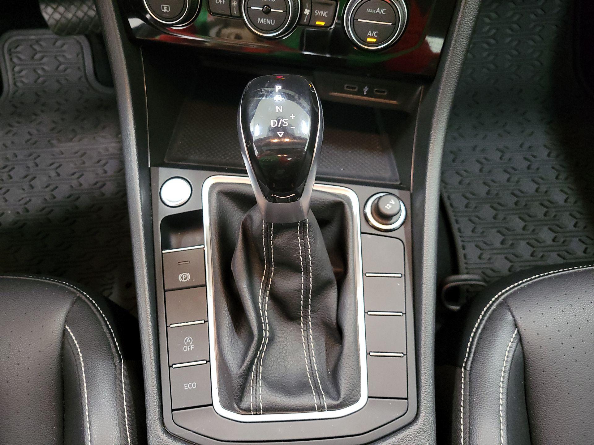 Thumbnail: 2022 Volkswagen Jetta - 17