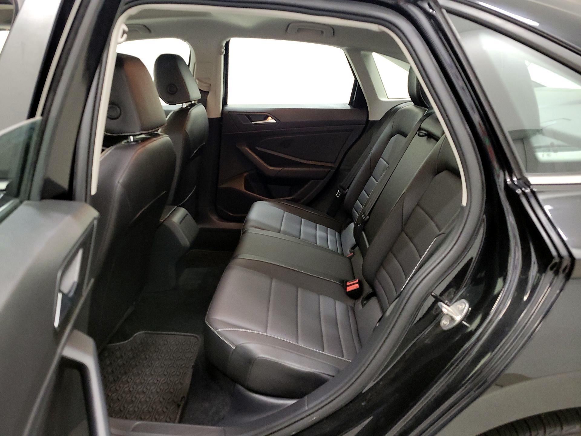 Thumbnail: 2022 Volkswagen Jetta - 20