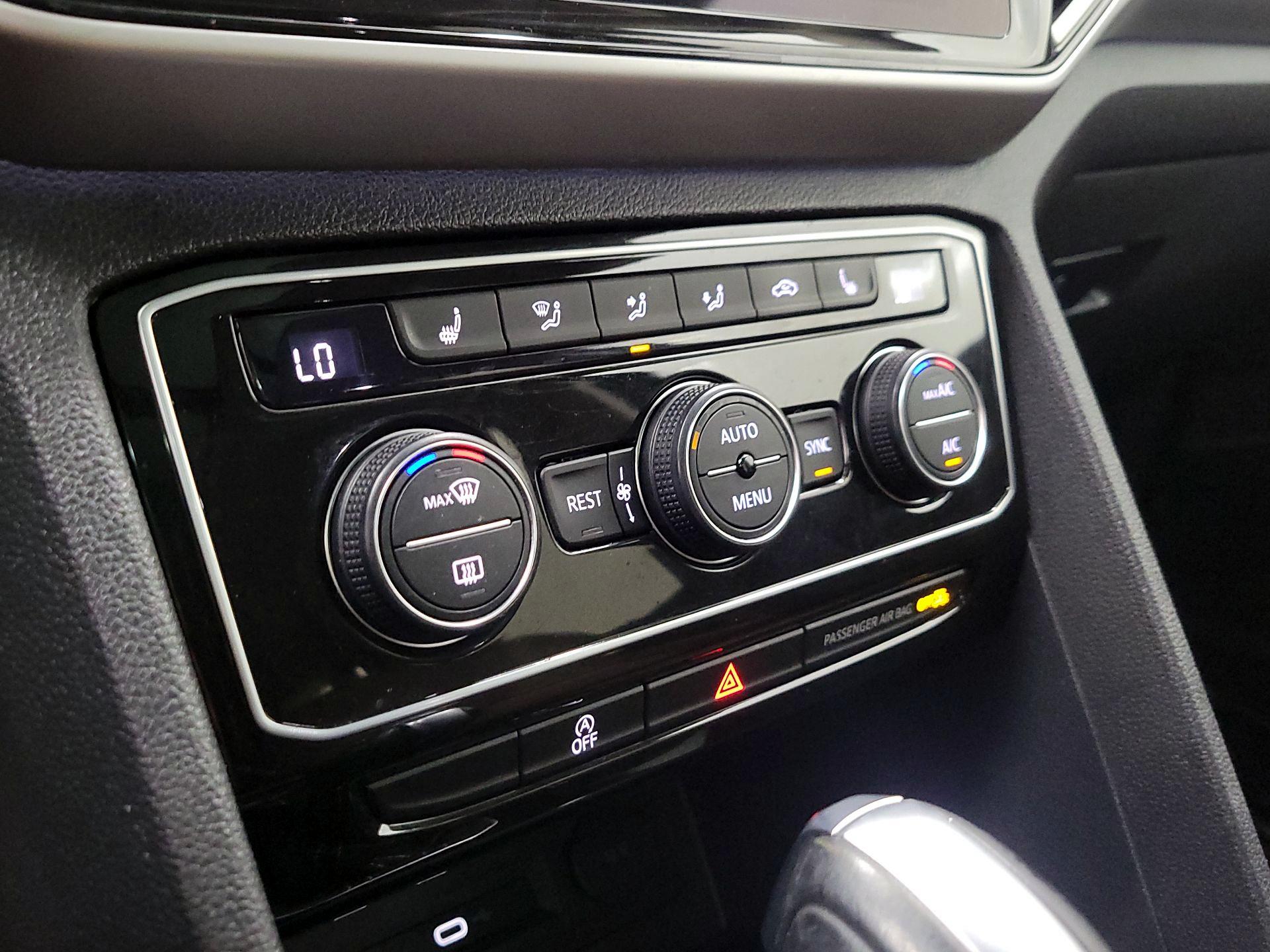 Thumbnail: 2022 Volkswagen Atlas - 17