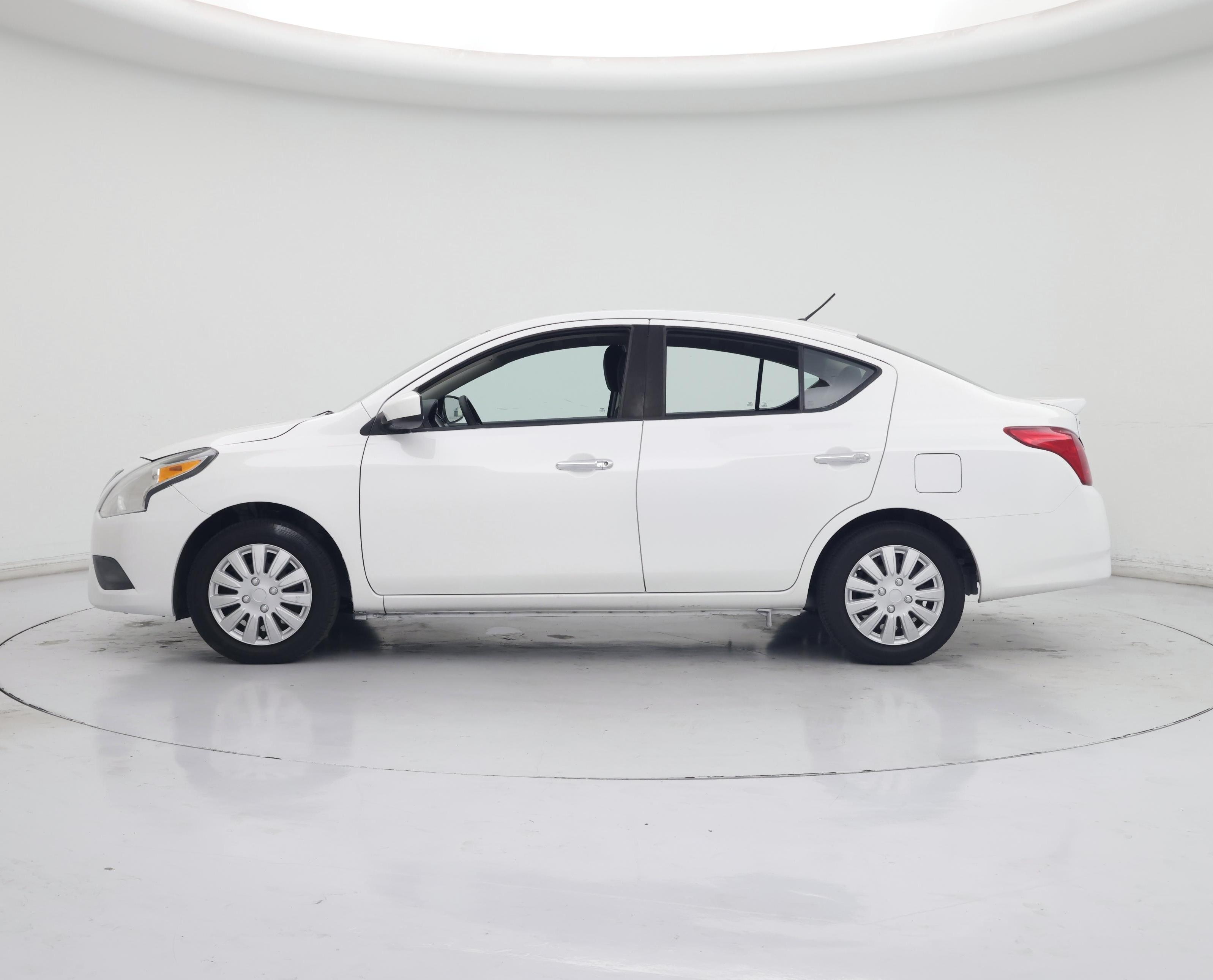 Thumbnail: 2019 Nissan Versa - 3