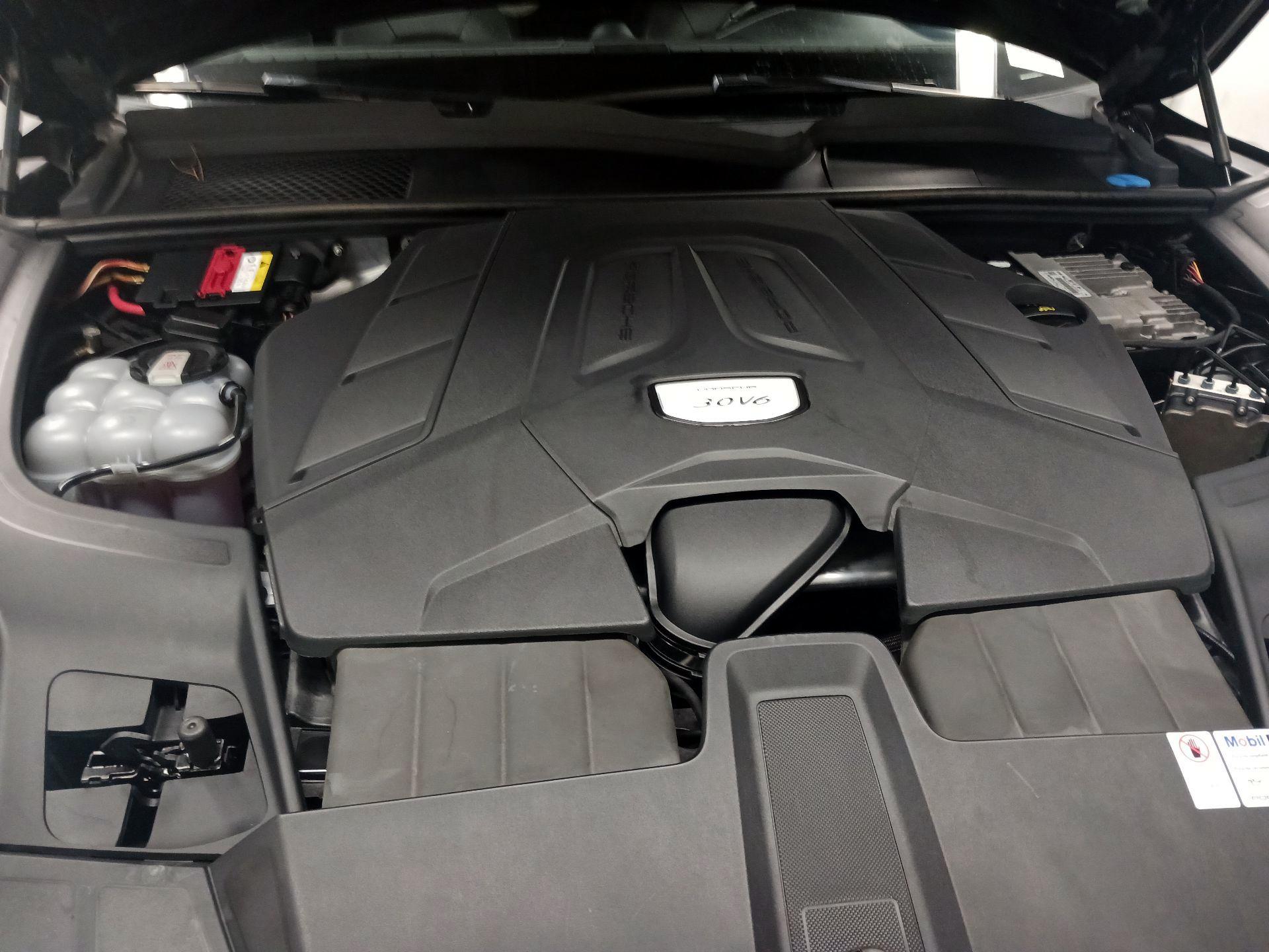 Thumbnail: 2021 Porsche Cayenne - 19