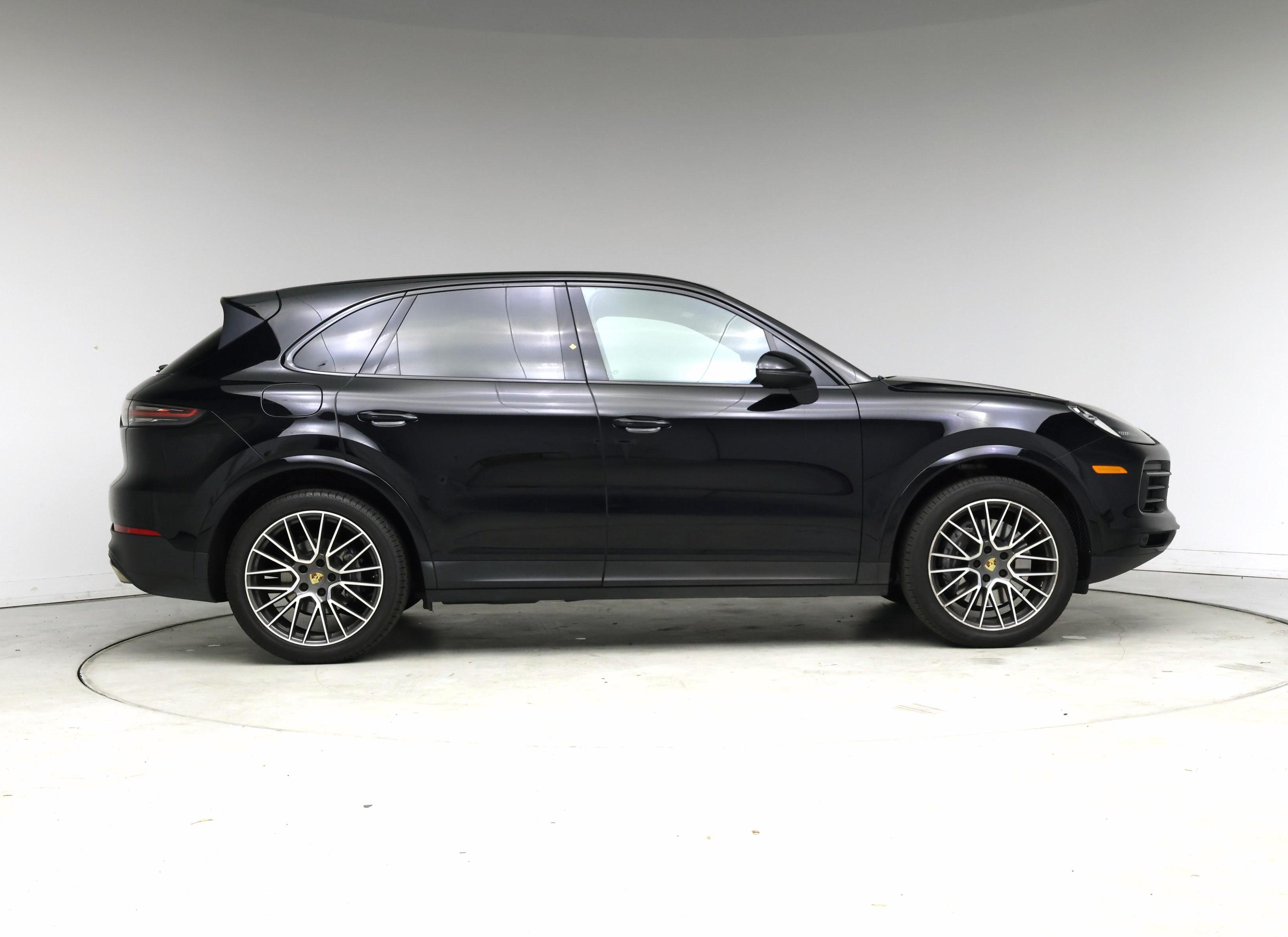 Thumbnail: 2021 Porsche Cayenne - 7