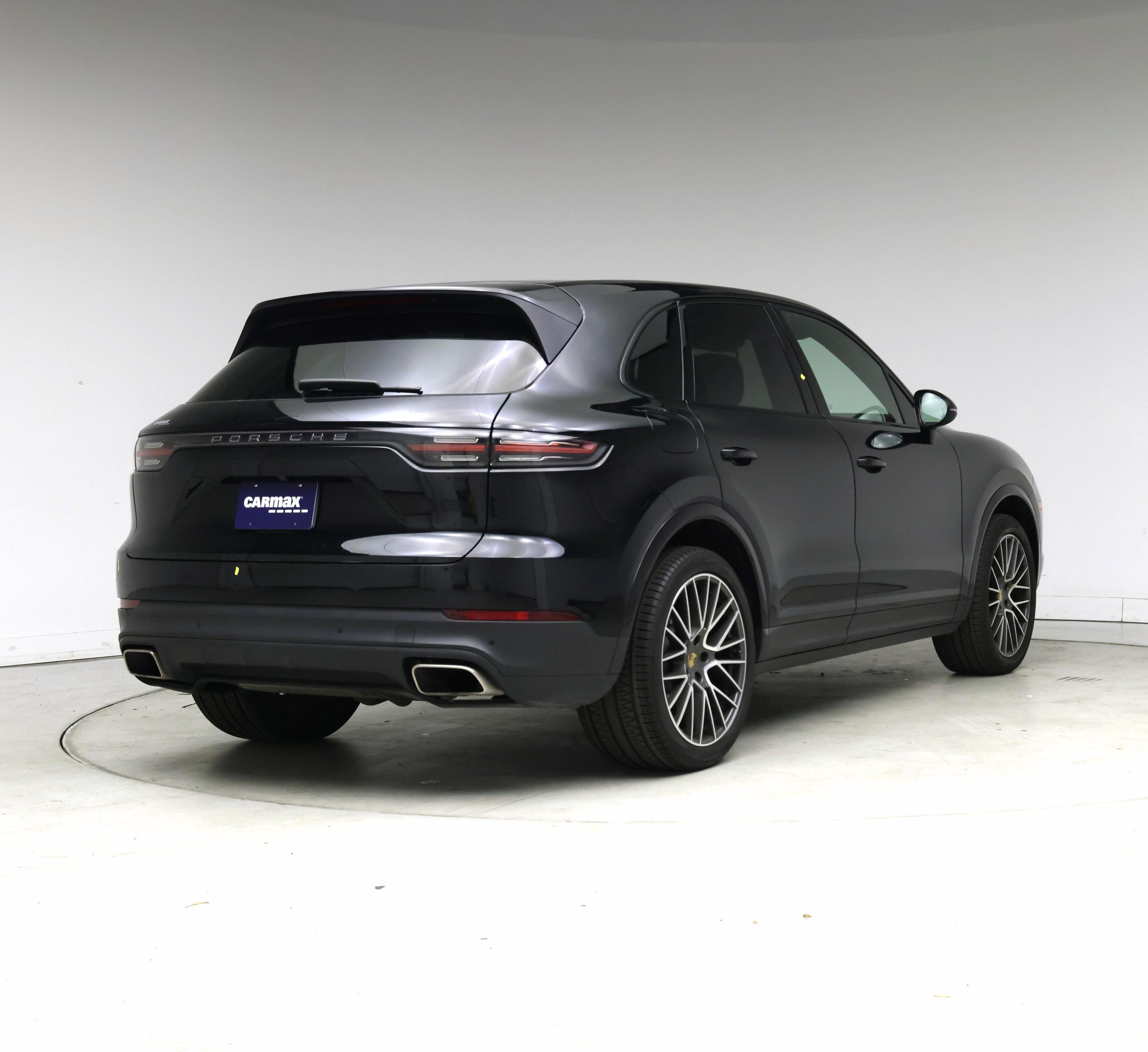Thumbnail: 2021 Porsche Cayenne - 8
