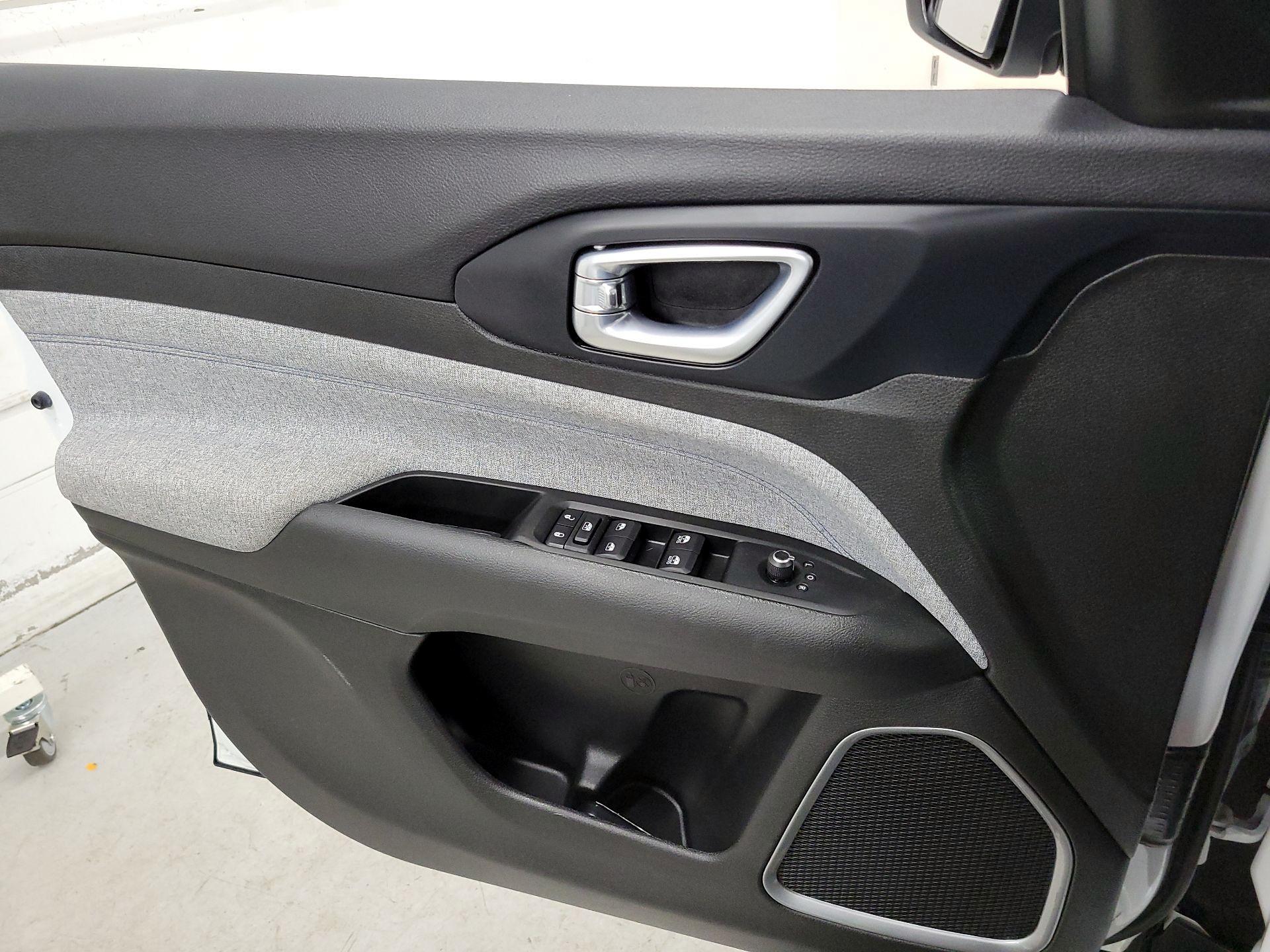 Thumbnail: 2022 Jeep Compass - 12