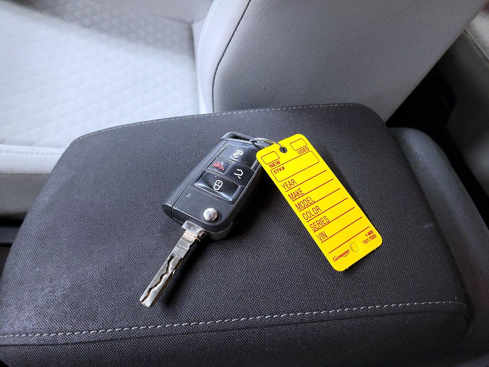 Thumbnail: 2020 Volkswagen Tiguan - 19