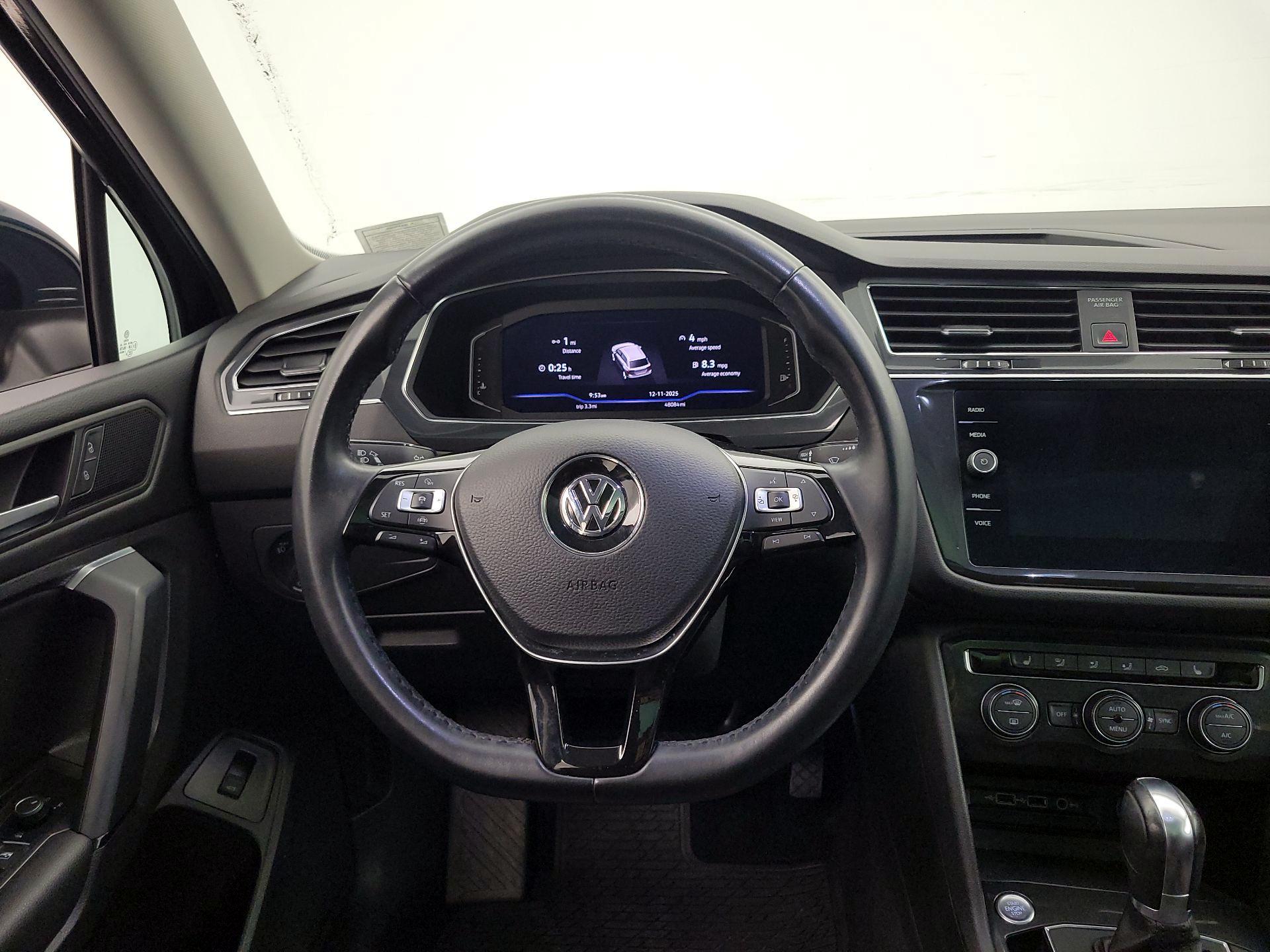 Thumbnail: 2019 Volkswagen Tiguan - 10
