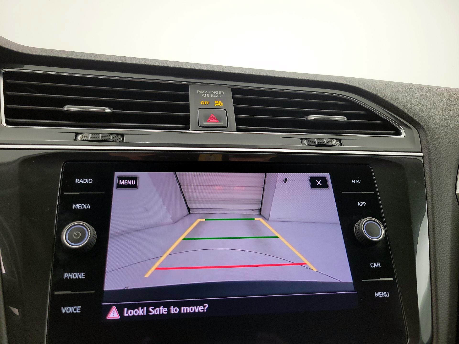 Thumbnail: 2019 Volkswagen Tiguan - 15