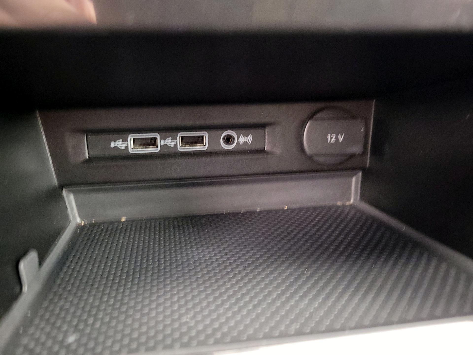 Thumbnail: 2019 Volkswagen Tiguan - 19