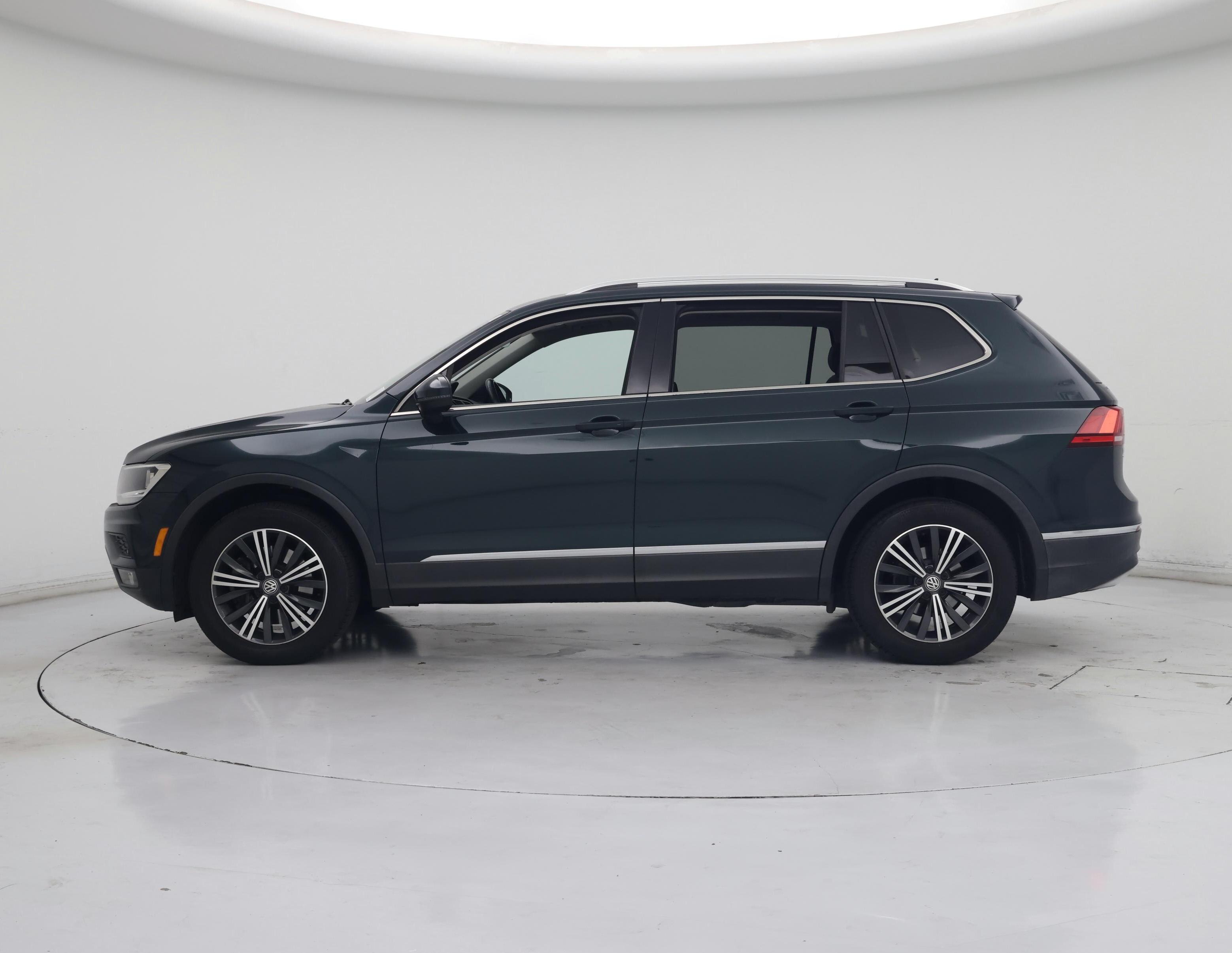 Thumbnail: 2019 Volkswagen Tiguan - 3