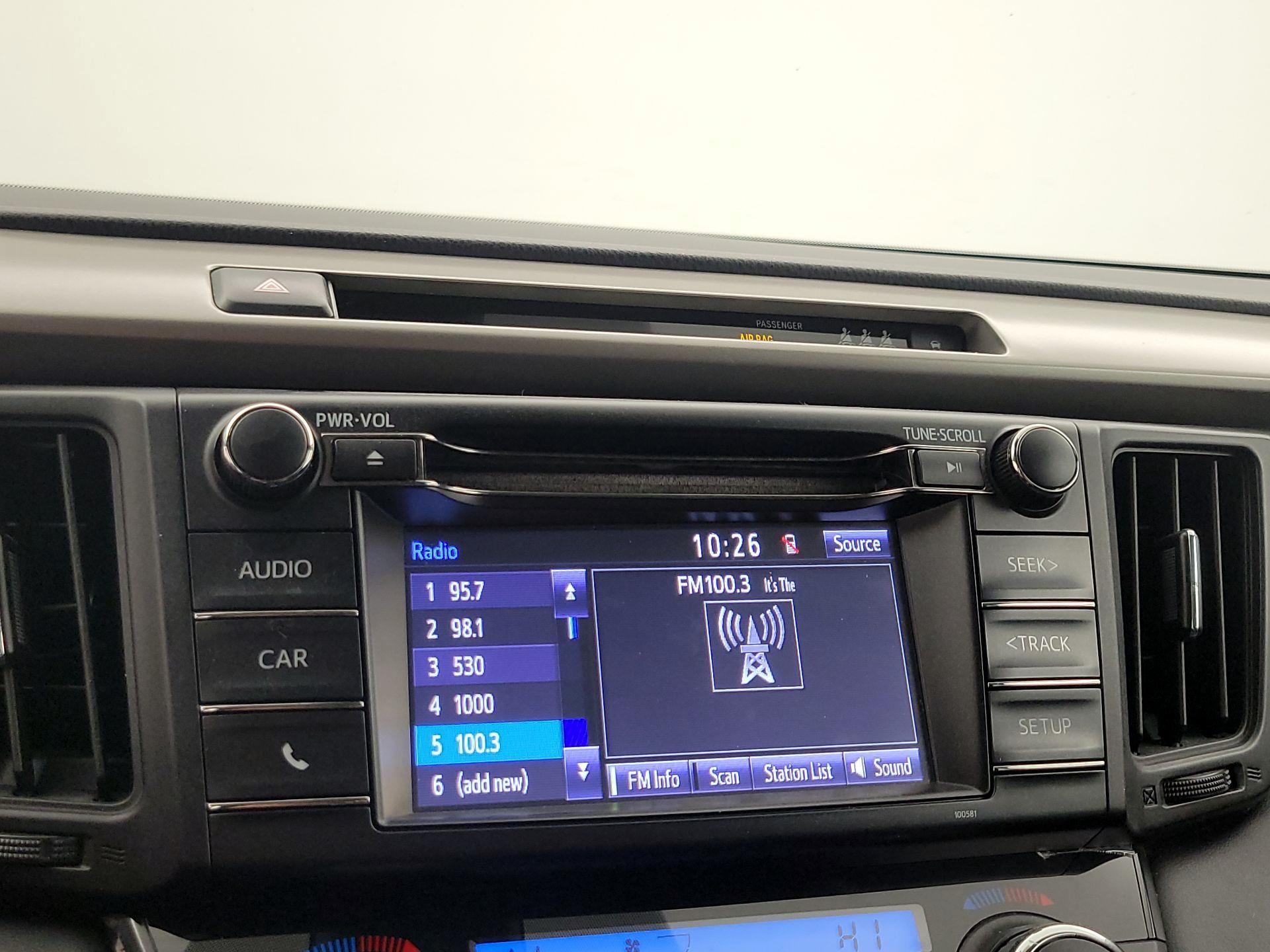 Thumbnail: 2018 Toyota RAV4 - 15