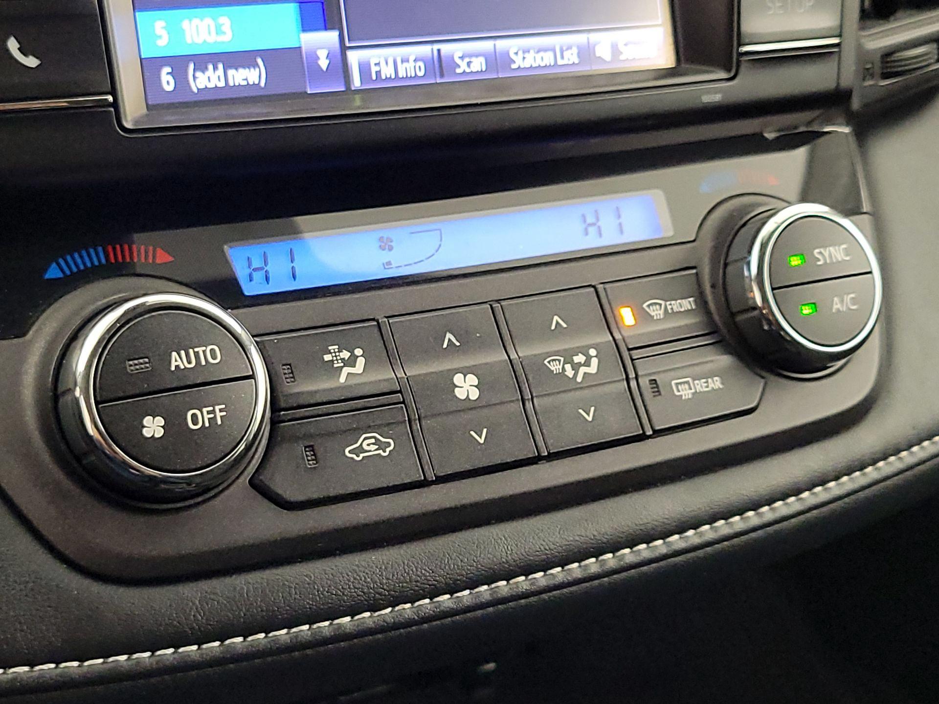 Thumbnail: 2018 Toyota RAV4 - 16