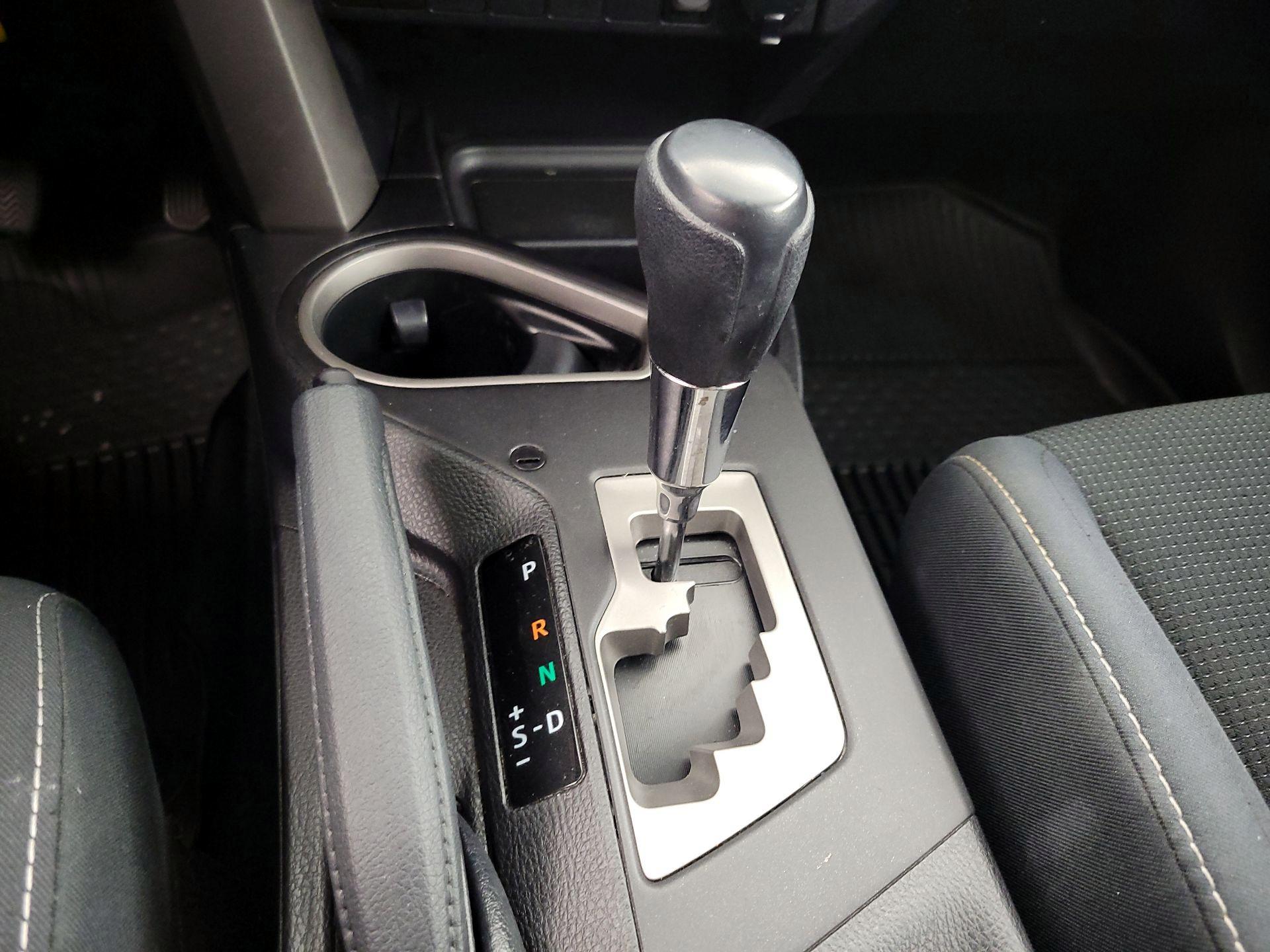 Thumbnail: 2018 Toyota RAV4 - 17