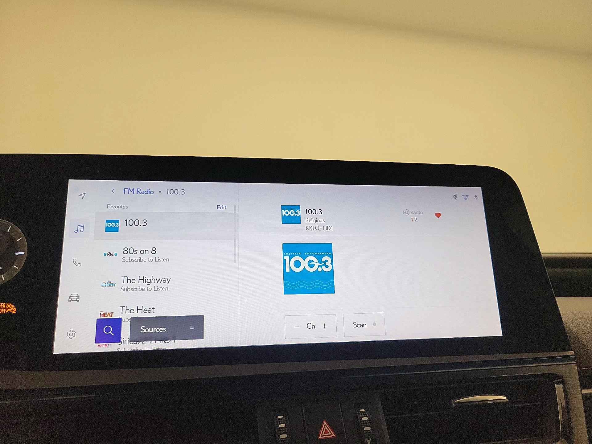 Thumbnail: 2024 Lexus ES - 16