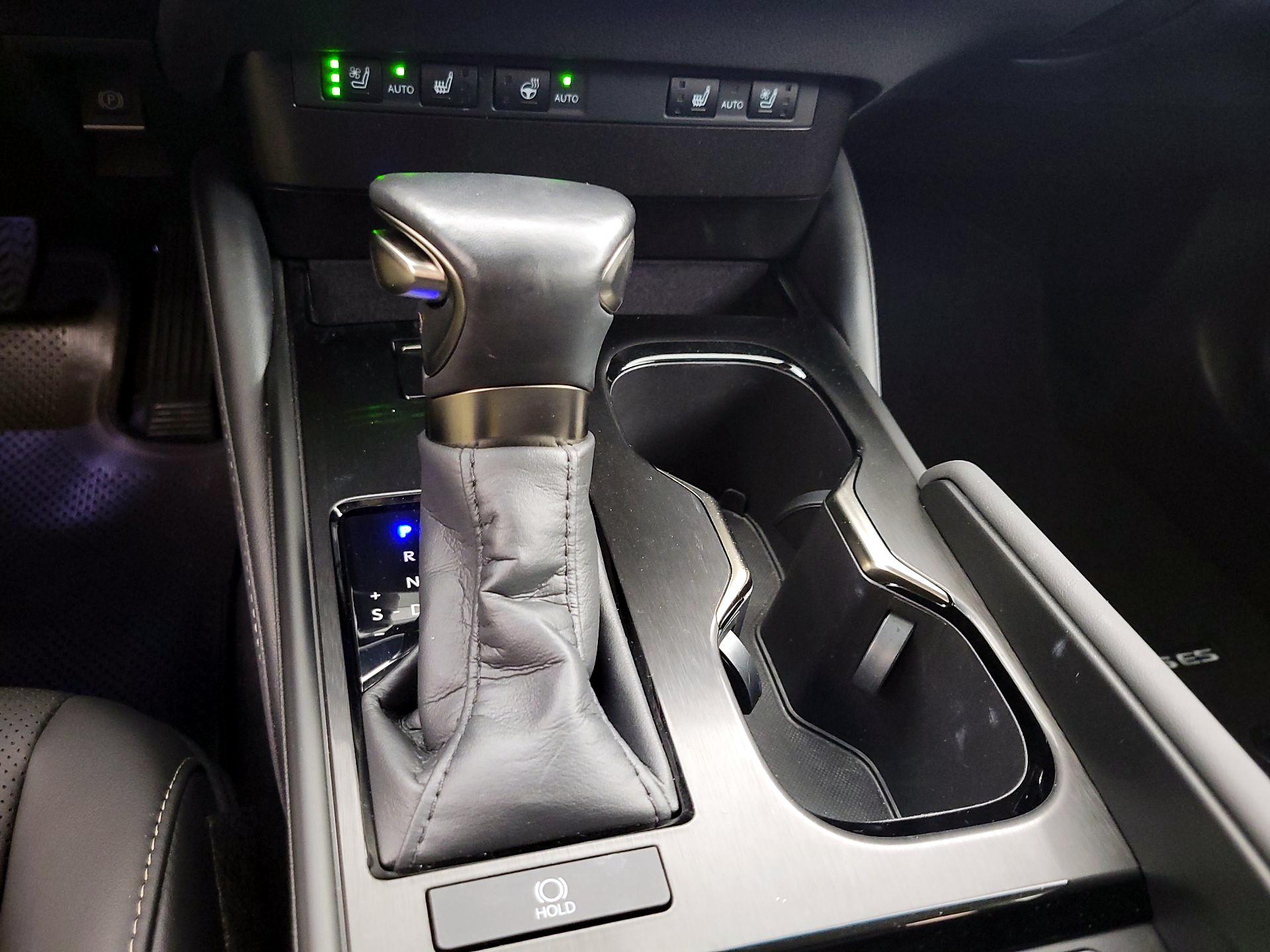 Thumbnail: 2024 Lexus ES - 18