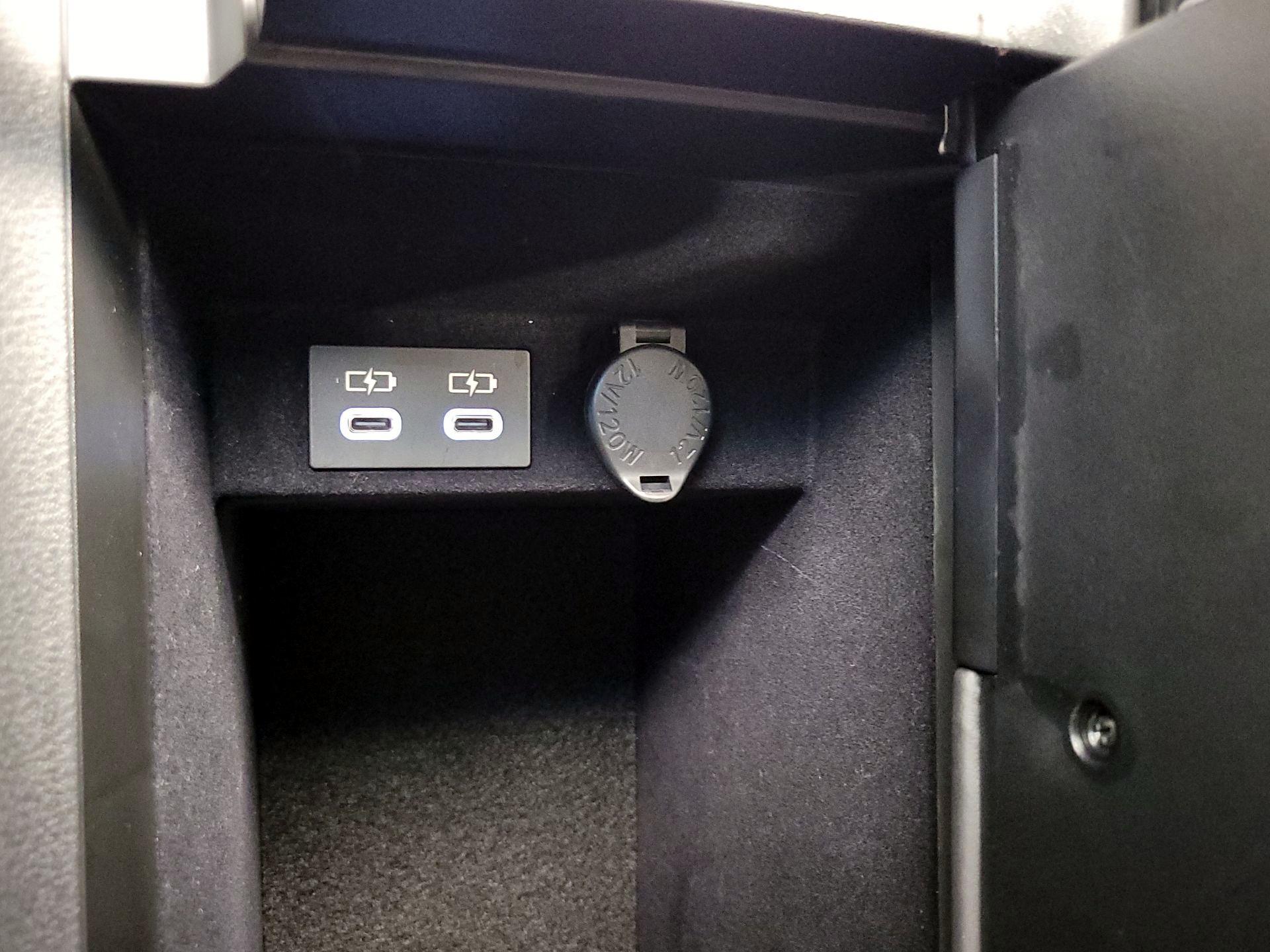 Thumbnail: 2024 Lexus ES - 19