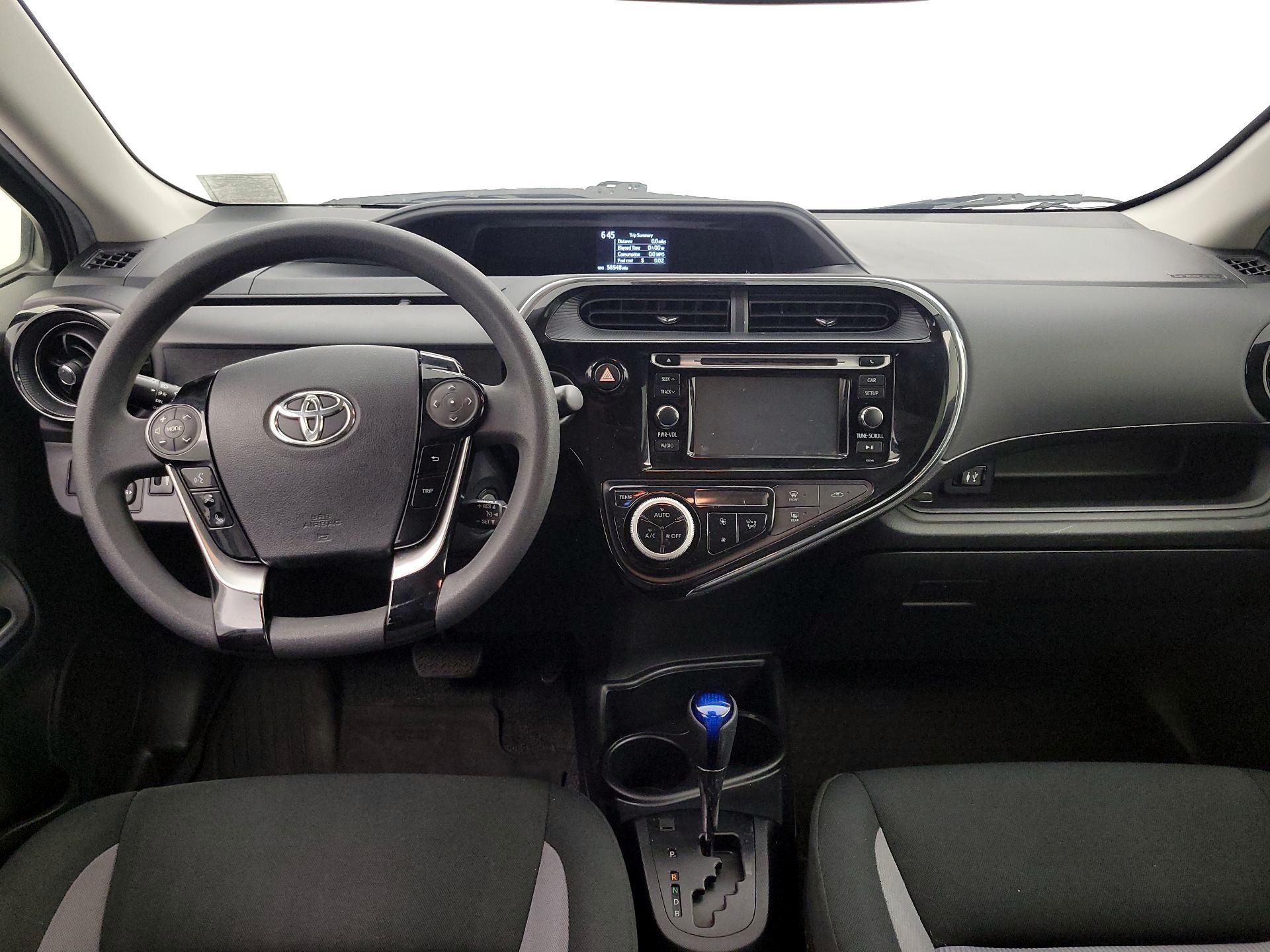 Thumbnail: 2018 Toyota Prius c - 9