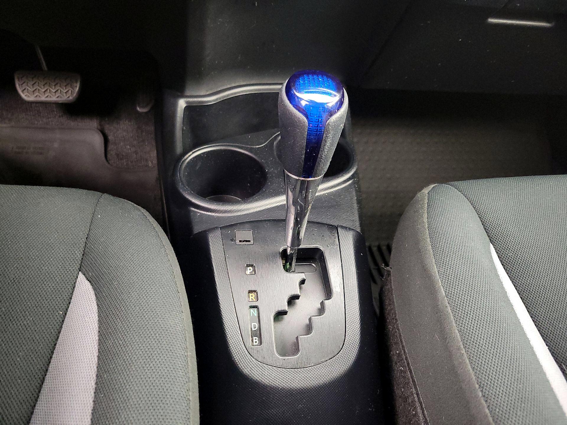 Thumbnail: 2018 Toyota Prius c - 17