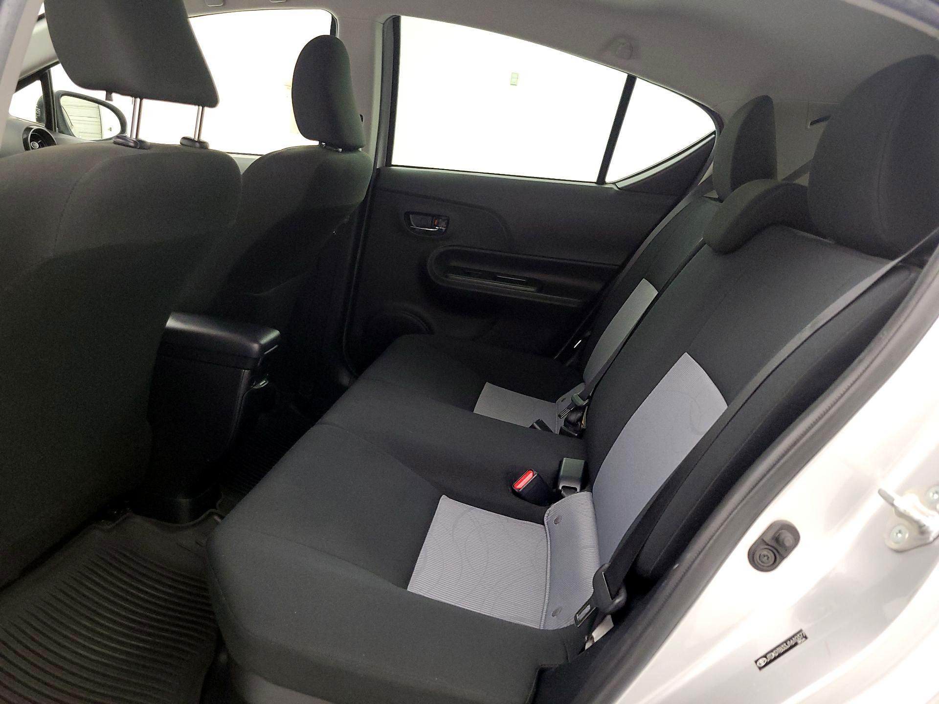 Thumbnail: 2018 Toyota Prius c - 19