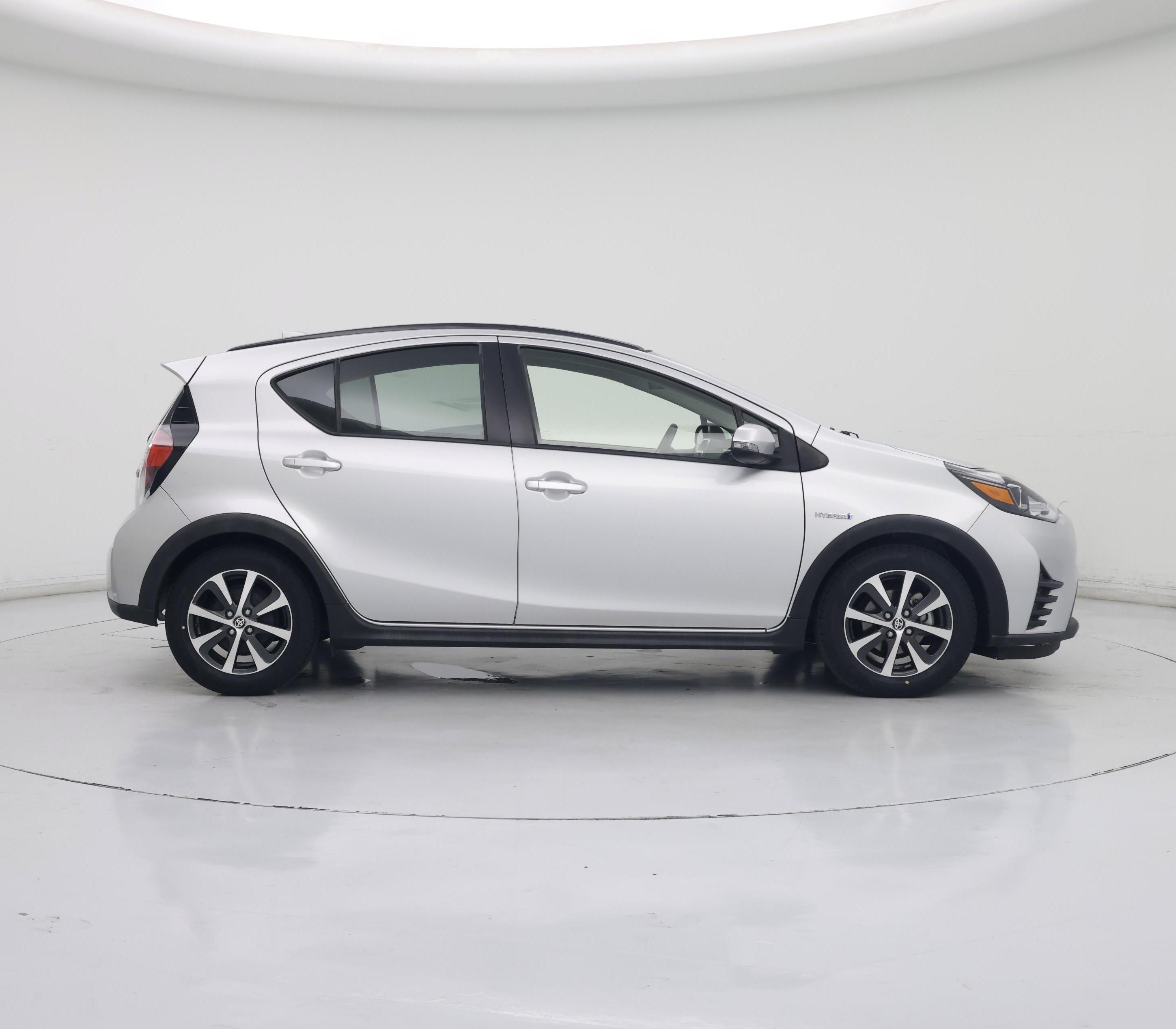 Thumbnail: 2018 Toyota Prius c - 7