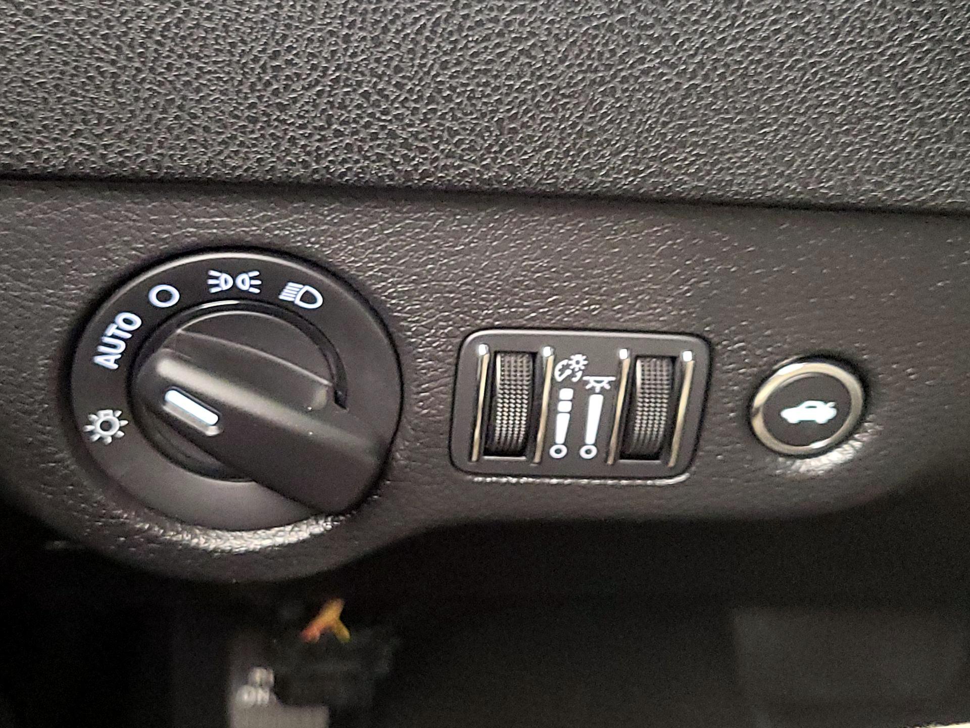 Thumbnail: 2022 Dodge Charger - 13