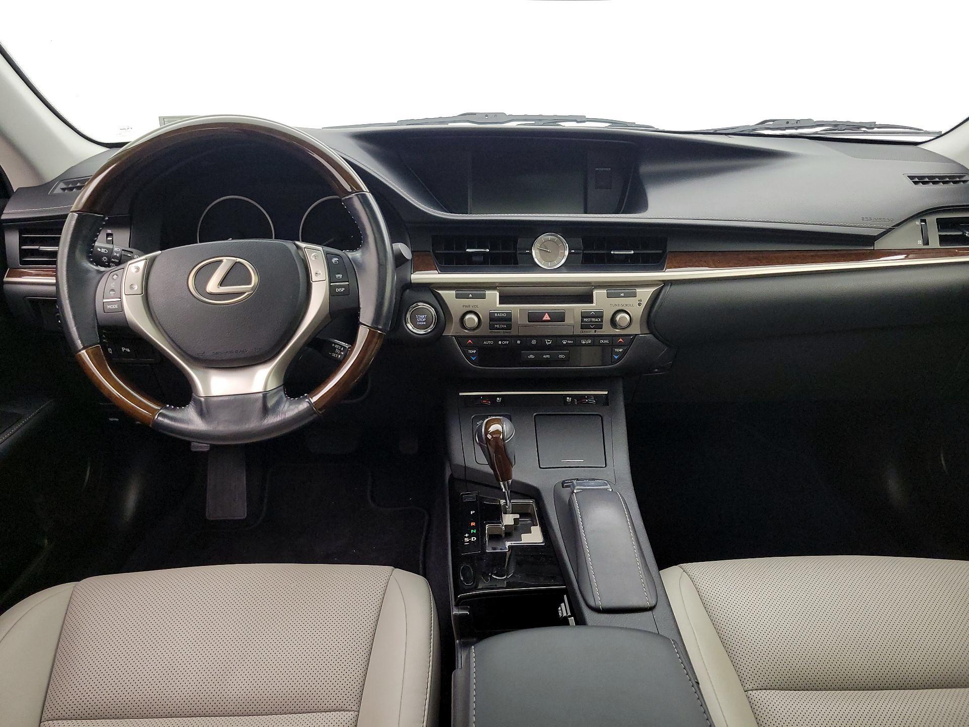 Thumbnail: 2015 Lexus ES - 9