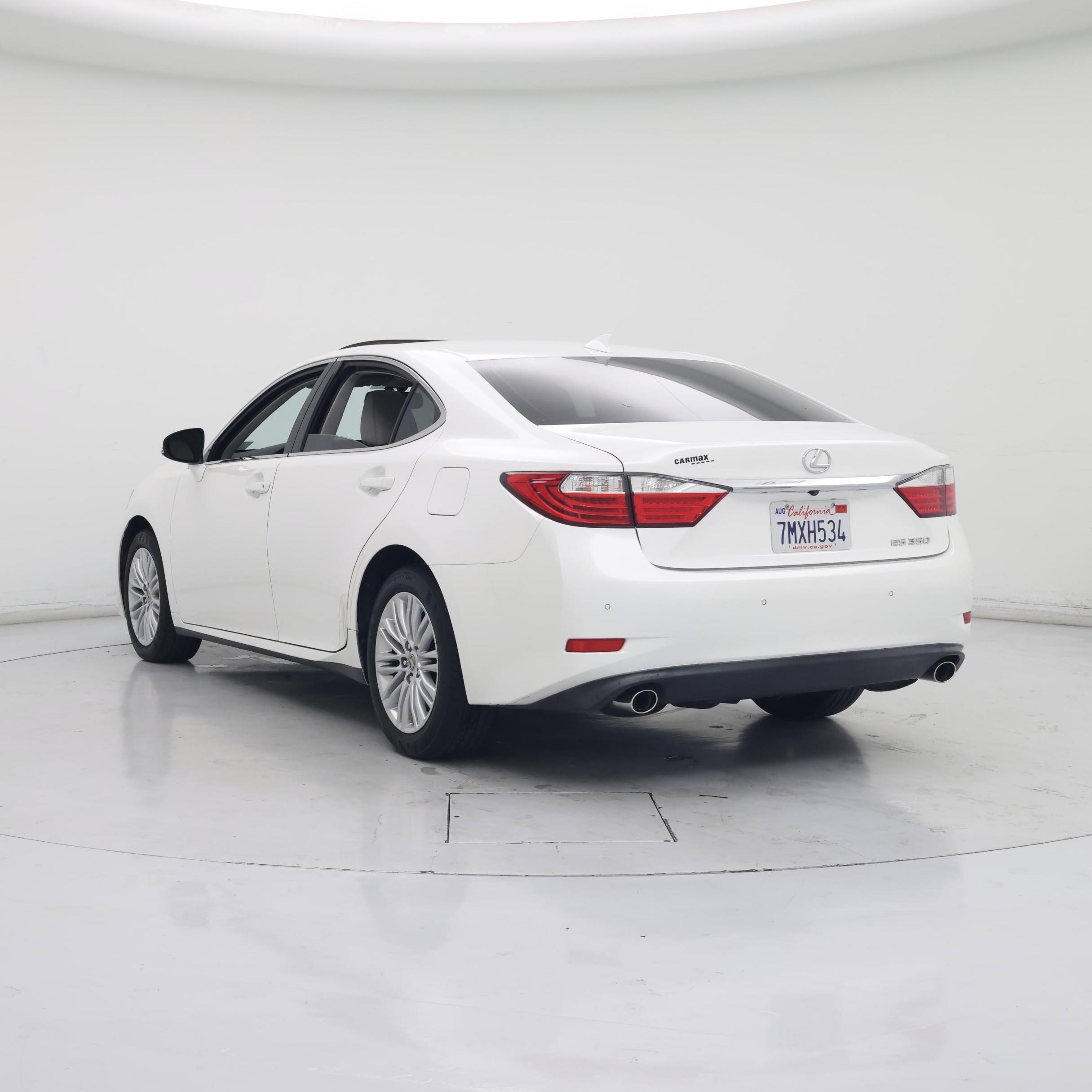 Thumbnail: 2015 Lexus ES - 2