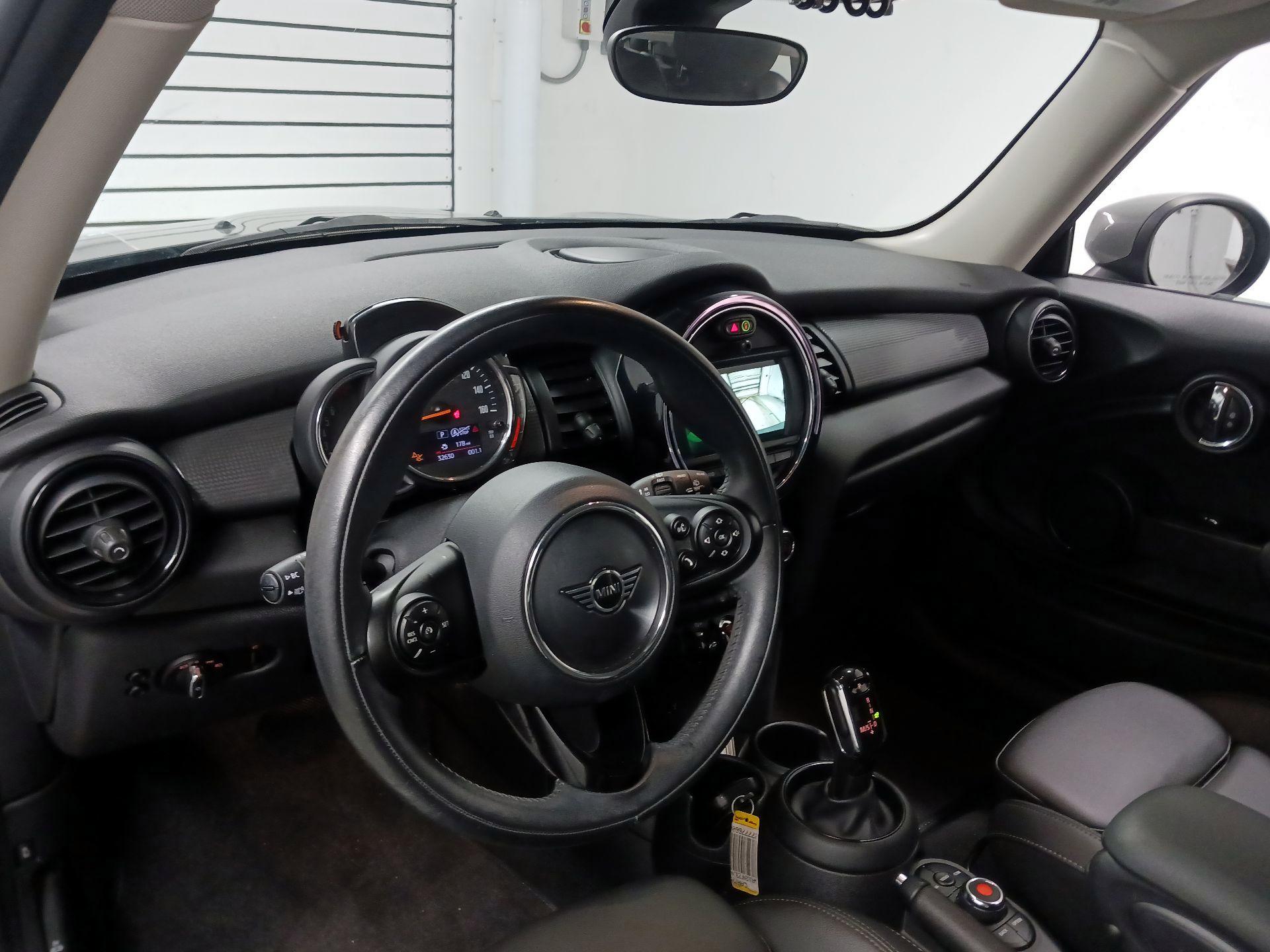 Thumbnail: 2020 MINI Cooper Hardtop - 9