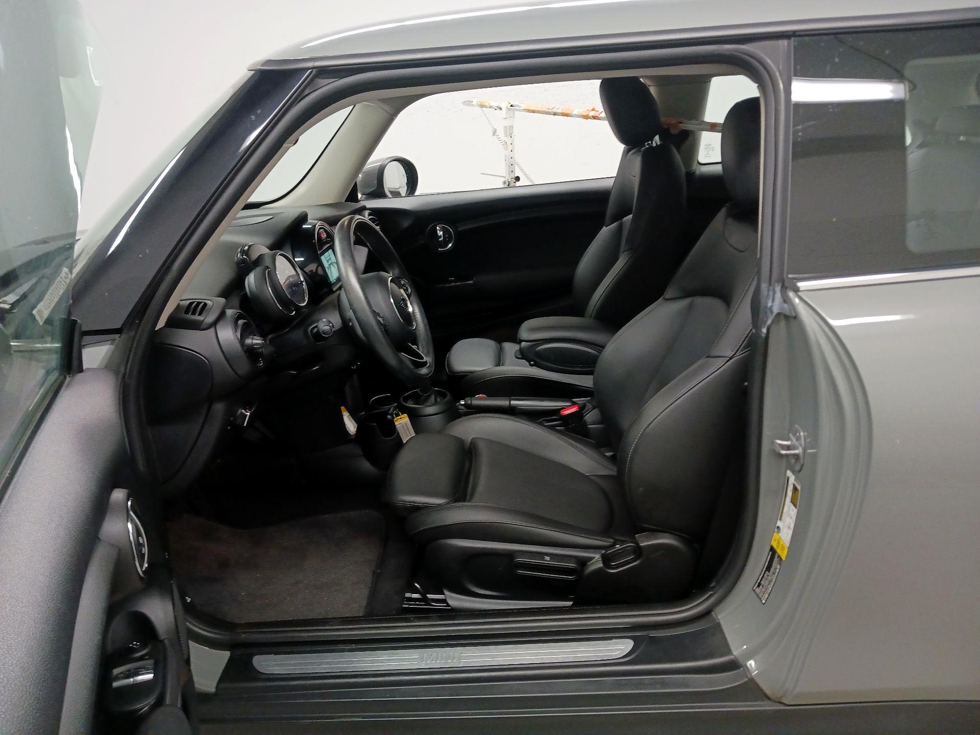 Thumbnail: 2020 MINI Cooper Hardtop - 11