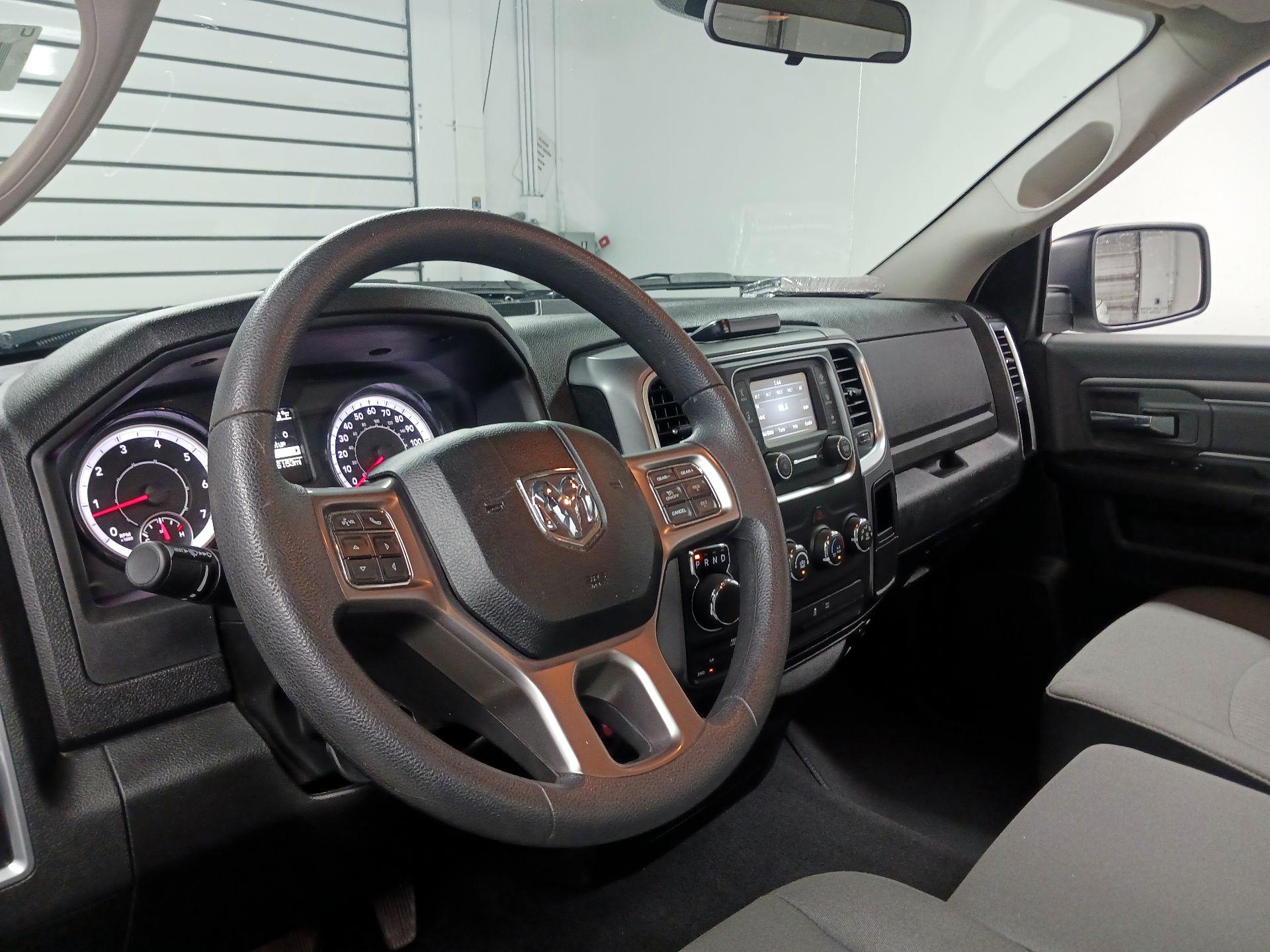 Thumbnail: 2022 RAM 1500 Classic - 9