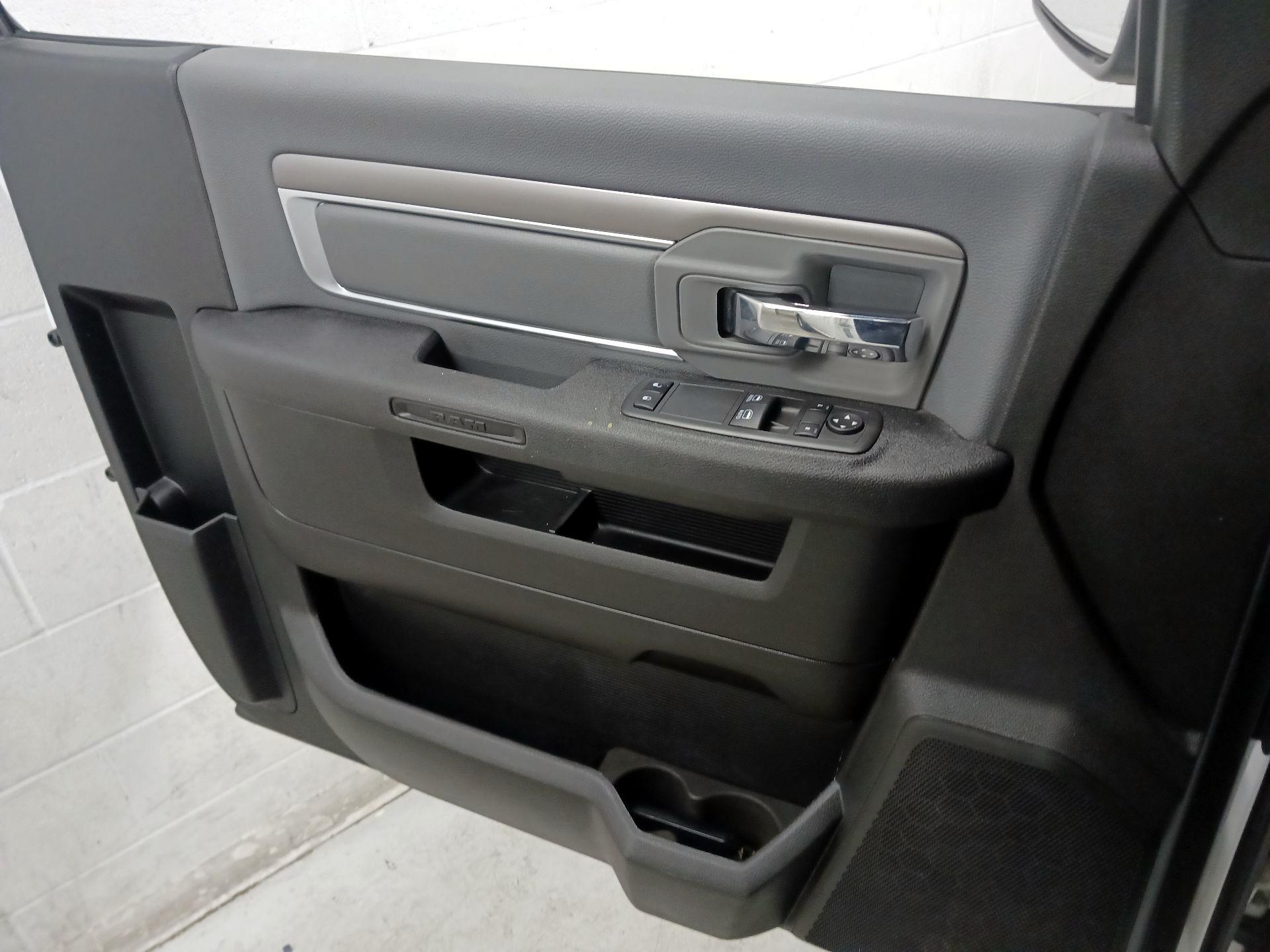Thumbnail: 2022 RAM 1500 Classic - 12