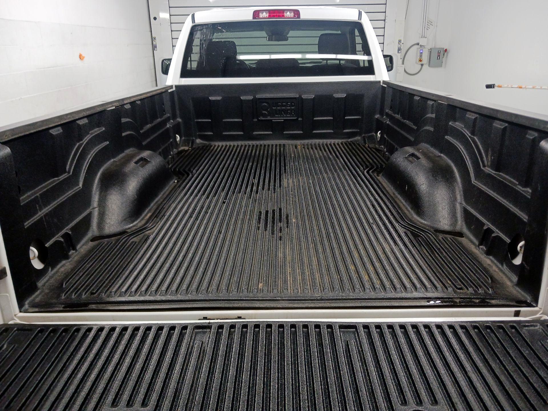 Thumbnail: 2022 RAM 1500 Classic - 18