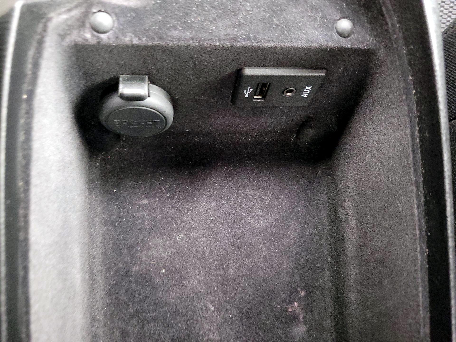 Thumbnail: 2015 Nissan Z - 17