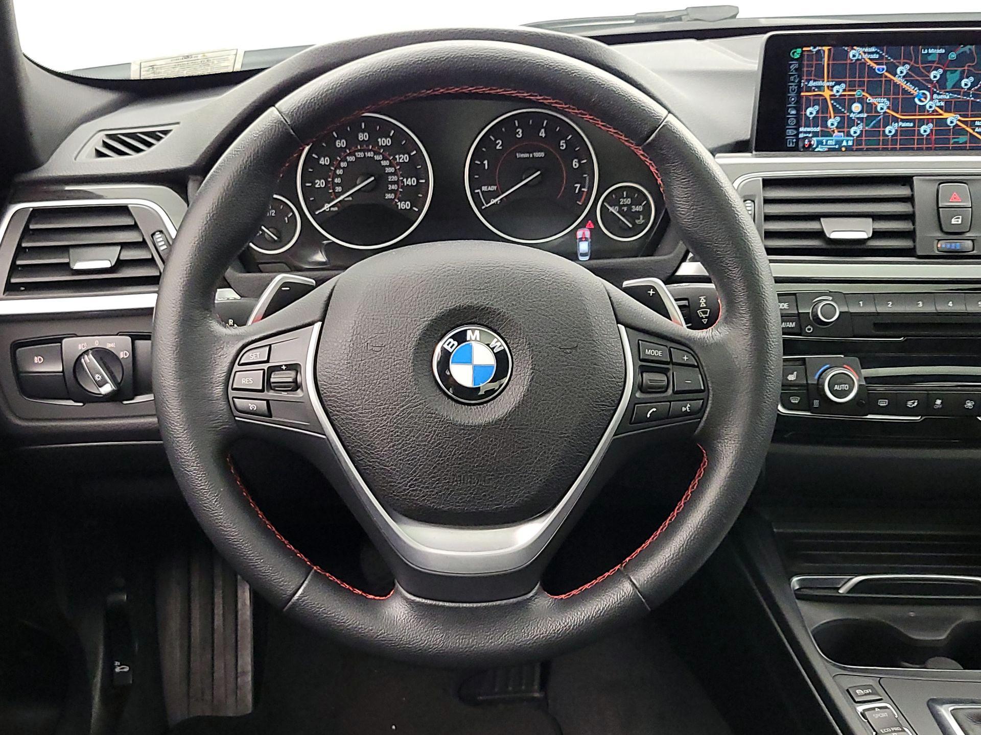 Thumbnail: 2016 BMW 3 Series - 10