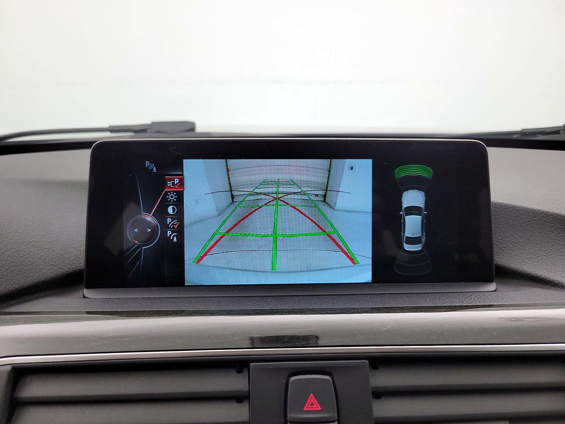 Thumbnail: 2016 BMW 3 Series - 15