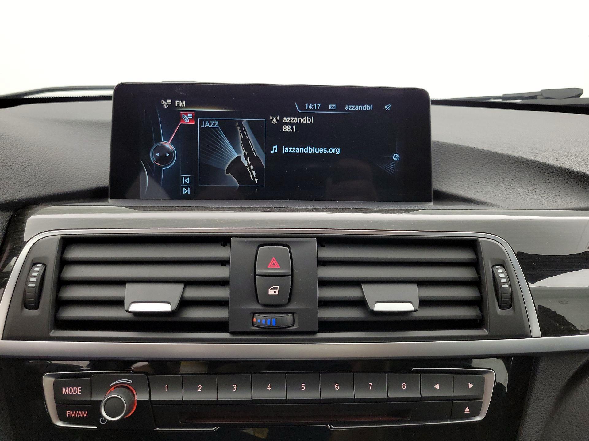 Thumbnail: 2016 BMW 3 Series - 16