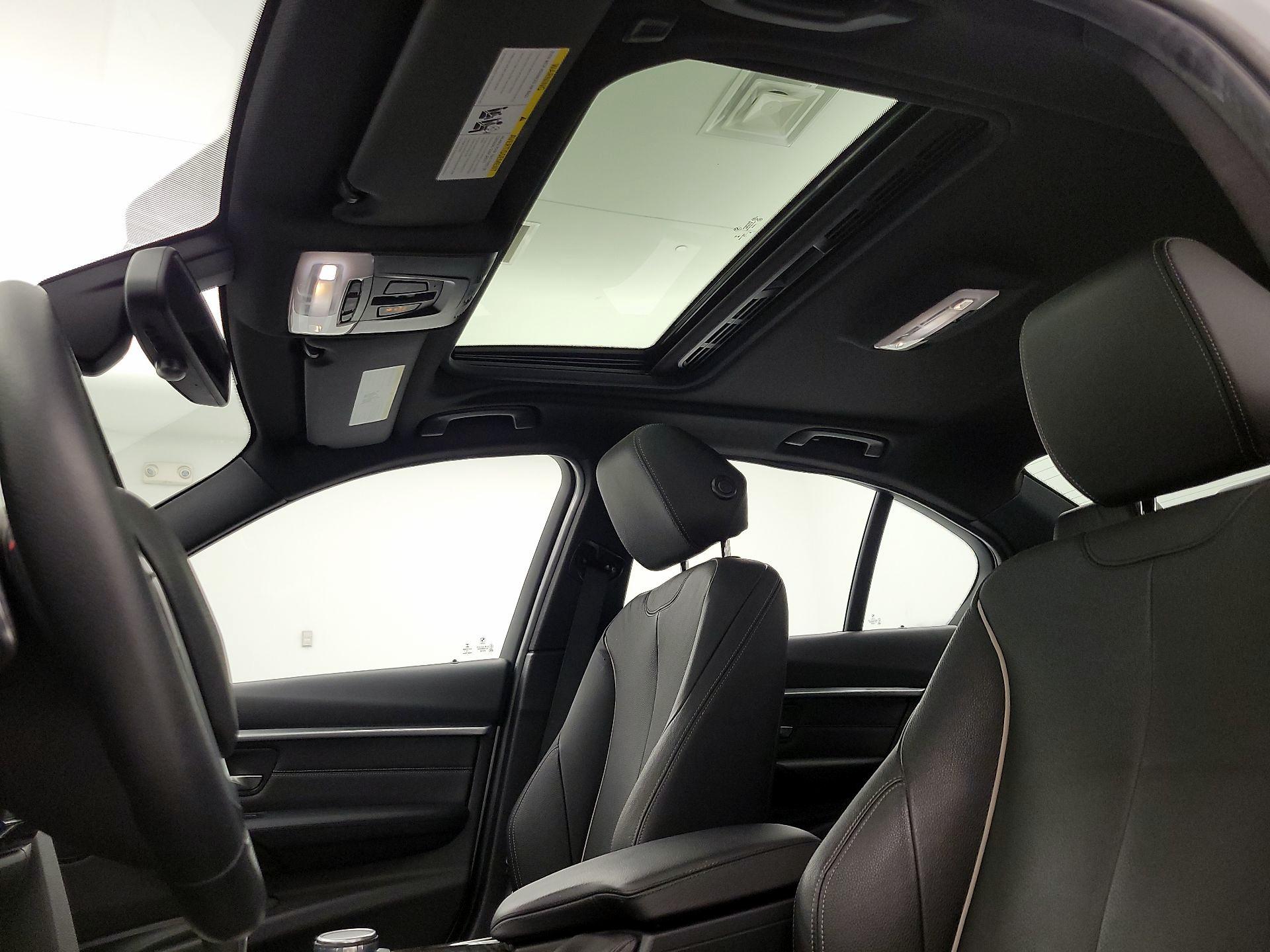 Thumbnail: 2016 BMW 3 Series - 20