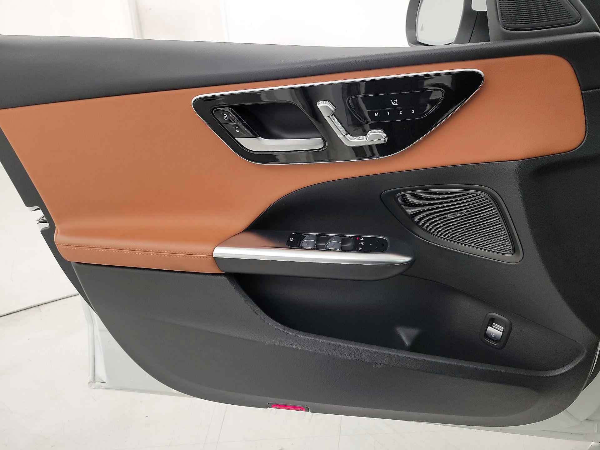 Thumbnail: 2023 Mercedes-Benz C-Class - 12