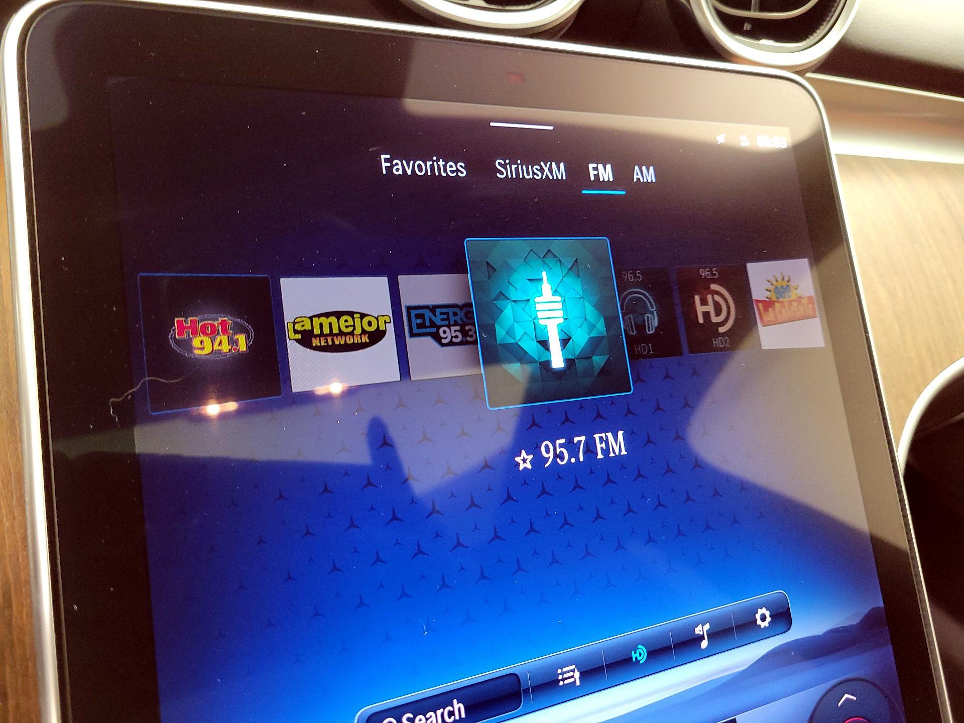 Thumbnail: 2023 Mercedes-Benz C-Class - 15